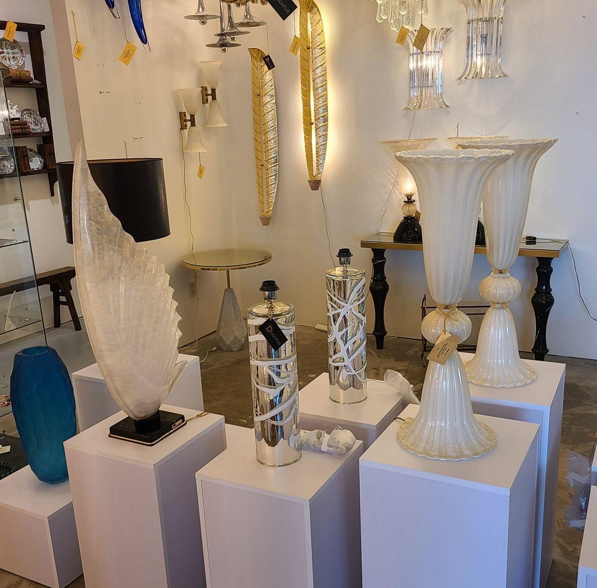 Paar Mid Century Modern Silber Murano Glas Tischlampen  (Italienisch) im Angebot