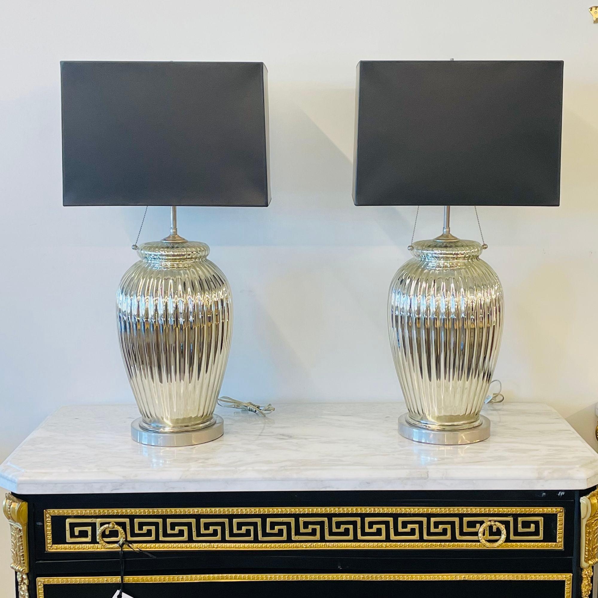 Italian Pair of Mid-Century Modern Silver Table Lamps, Mercury Glass, Brass, Urn-Shaped For Sale