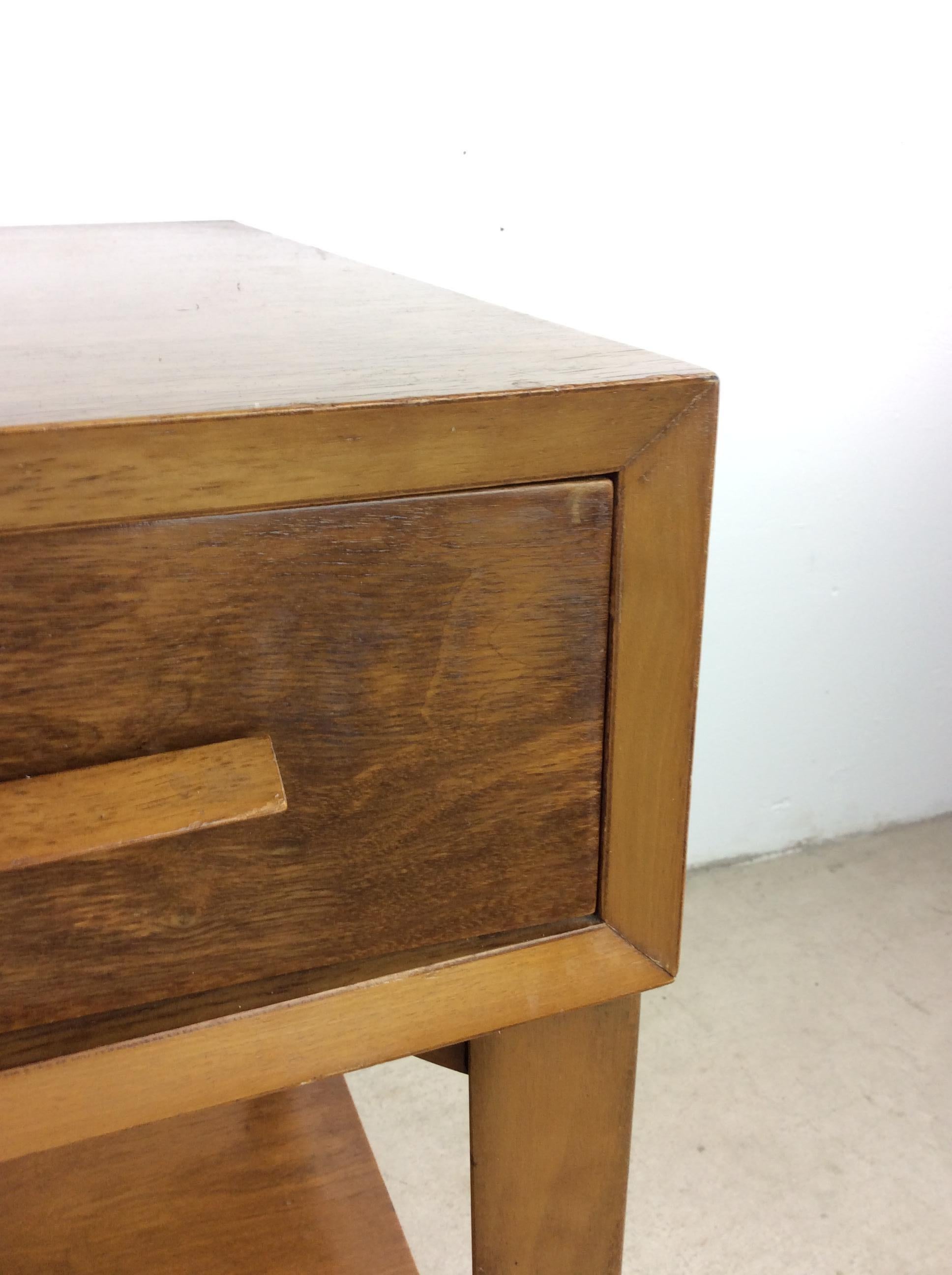 Pair of Mid Century Modern Single Drawer Nightstands by Widdicomb For Sale 7