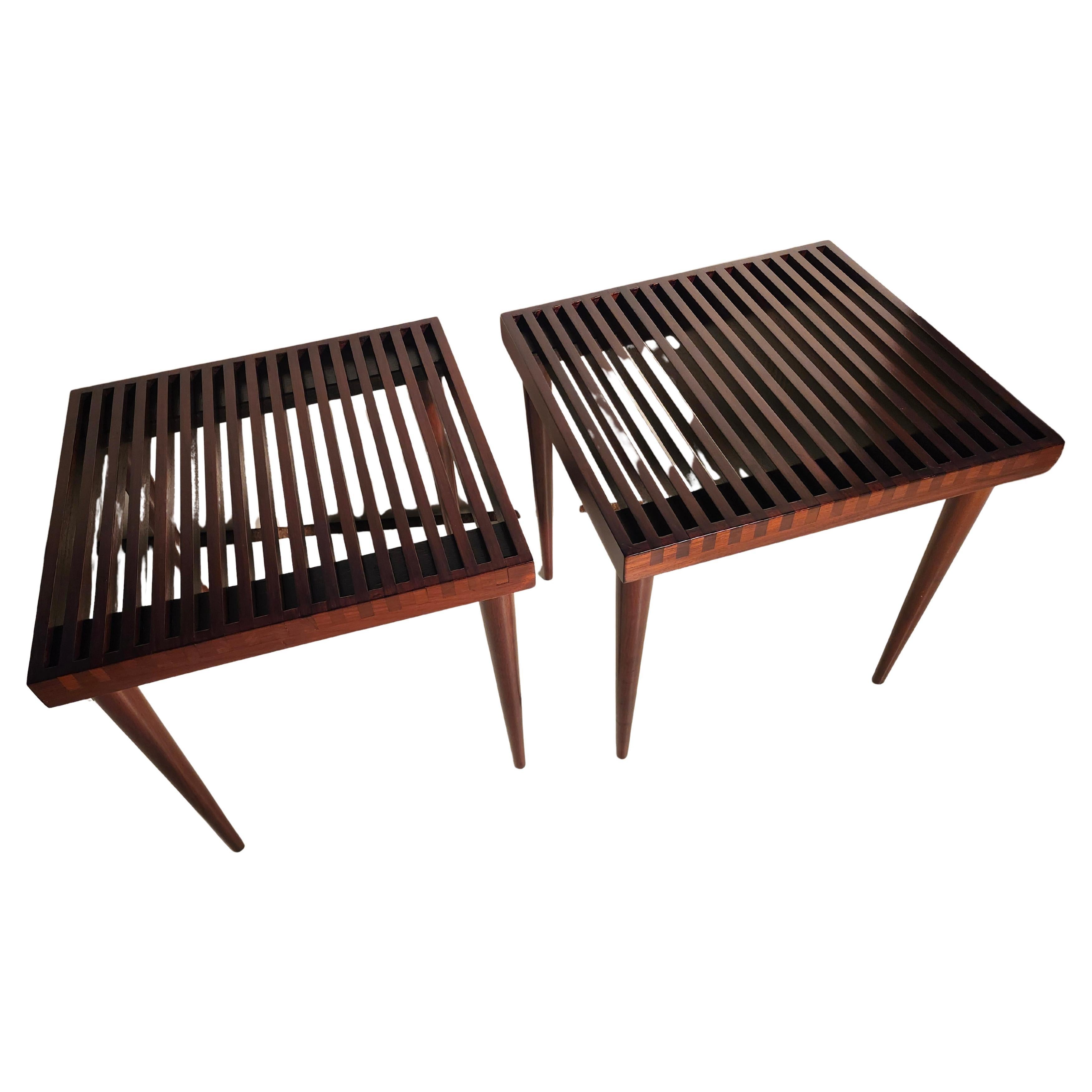 Ein Paar Mid Century Modern Slatted Walnut End Tables von Mel Smilow C1955