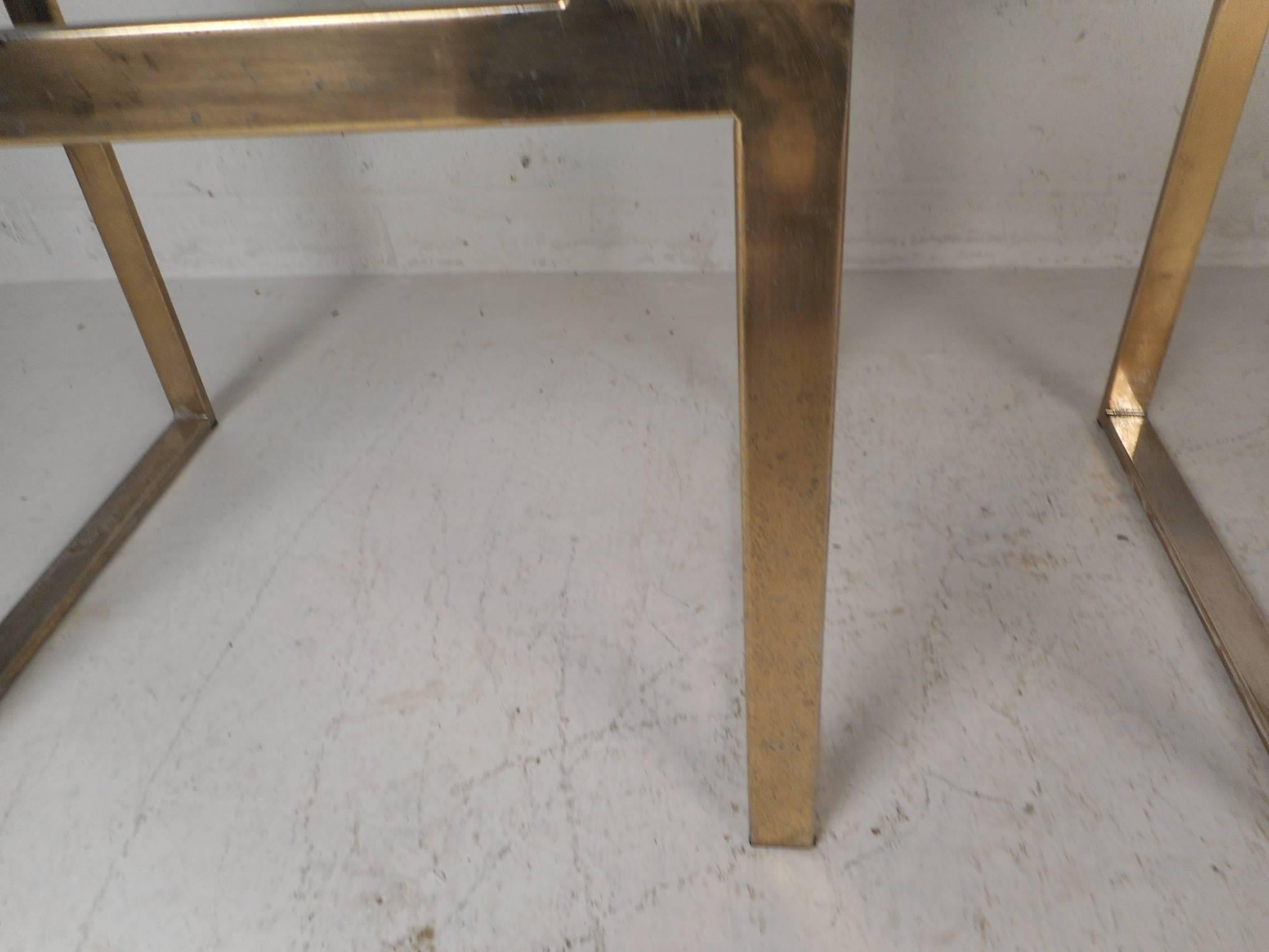 Metal Pair of Mid-Century Modern Sled Leg End Tables For Sale