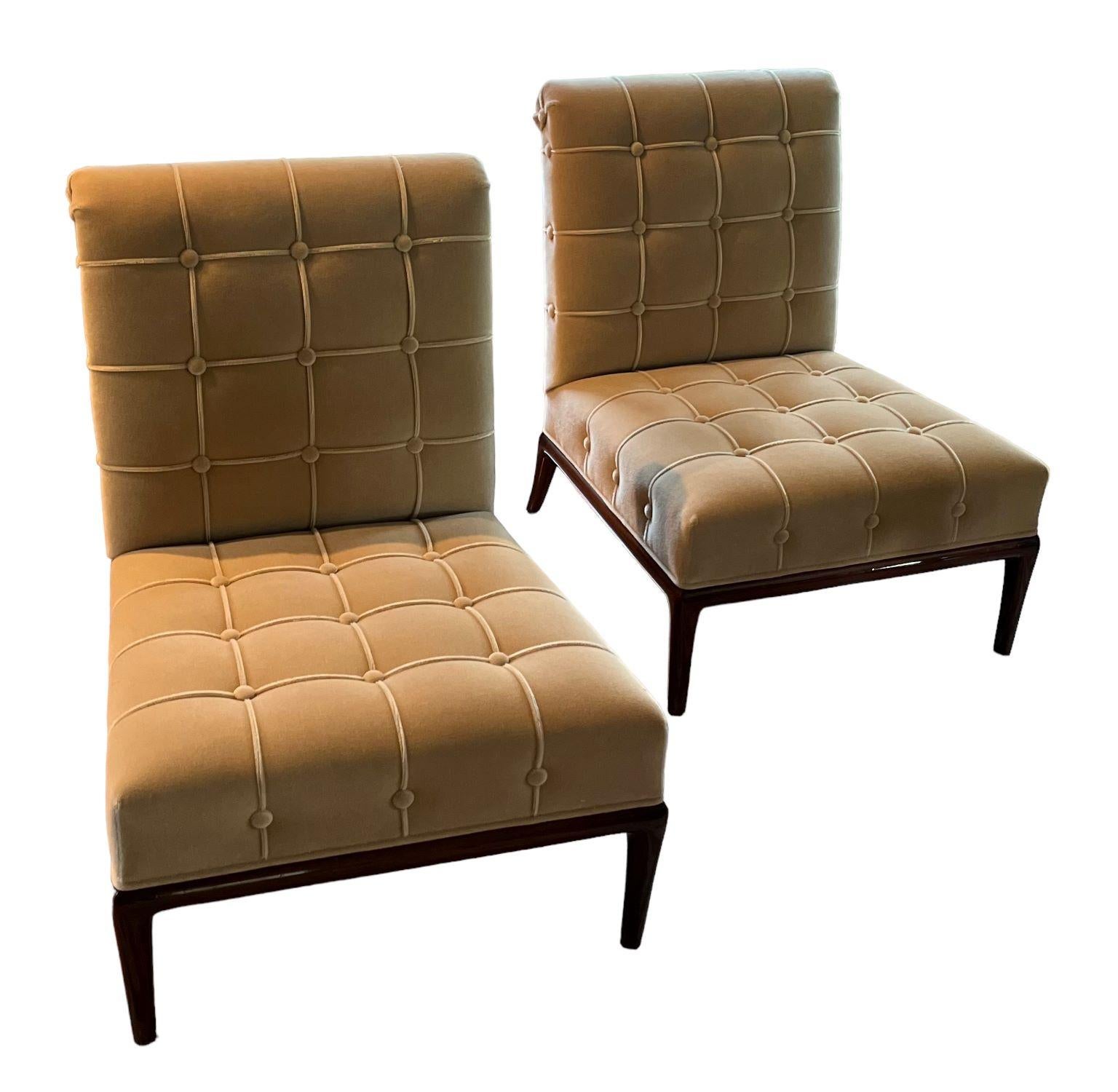 Pair of Mid Century Modern Slipper Chairs Attributed Robsjohn-Gibbings C.1950's In Excellent Condition For Sale In Bernville, PA