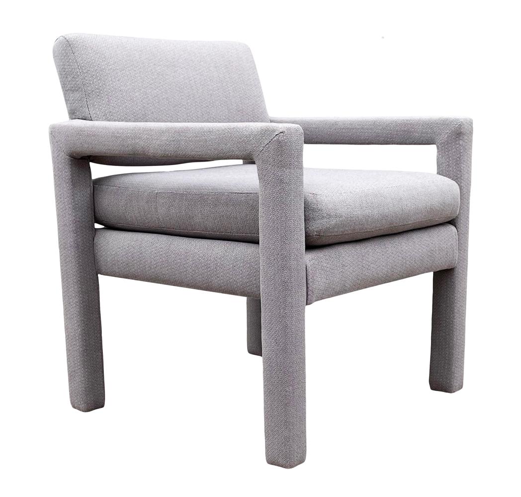 Mid-Century Modern Paire de petits fauteuils de salon Parsons de style moderne du milieu du siècle dernier, de petite taille en vente