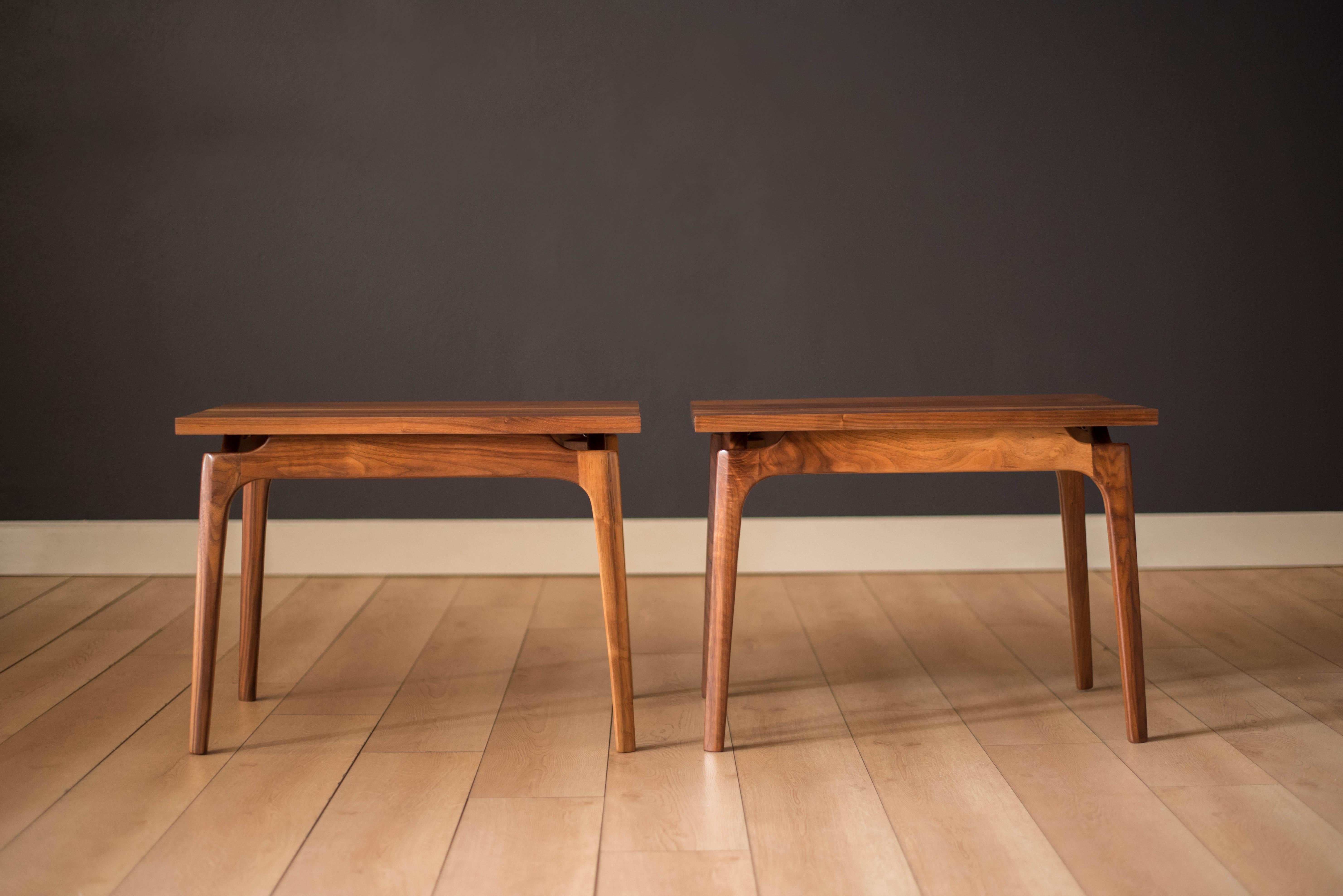 Pair of Mid-Century Modern Solid Walnut End Tables In Good Condition In San Jose, CA