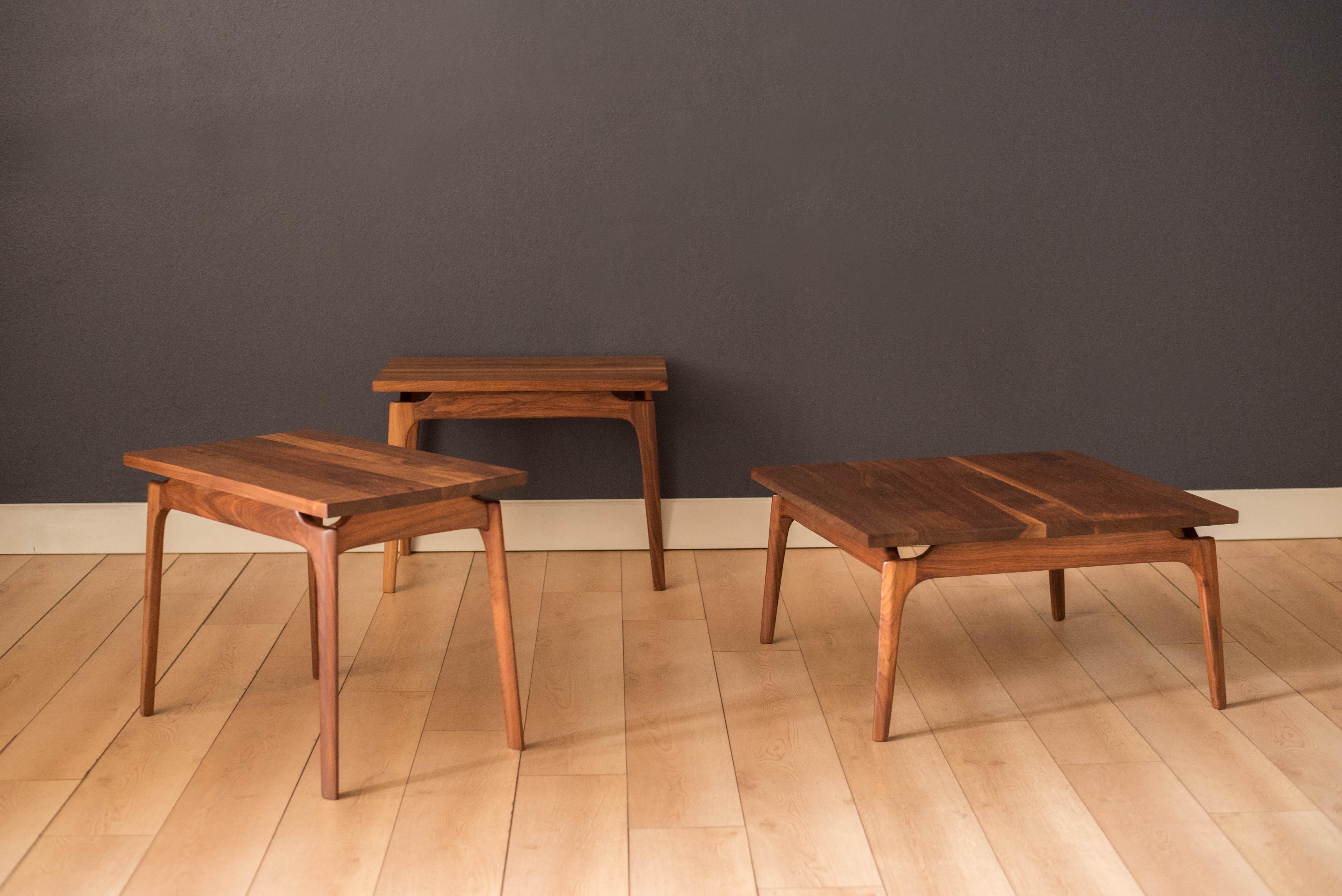 Mid-20th Century Pair of Mid-Century Modern Solid Walnut End Tables