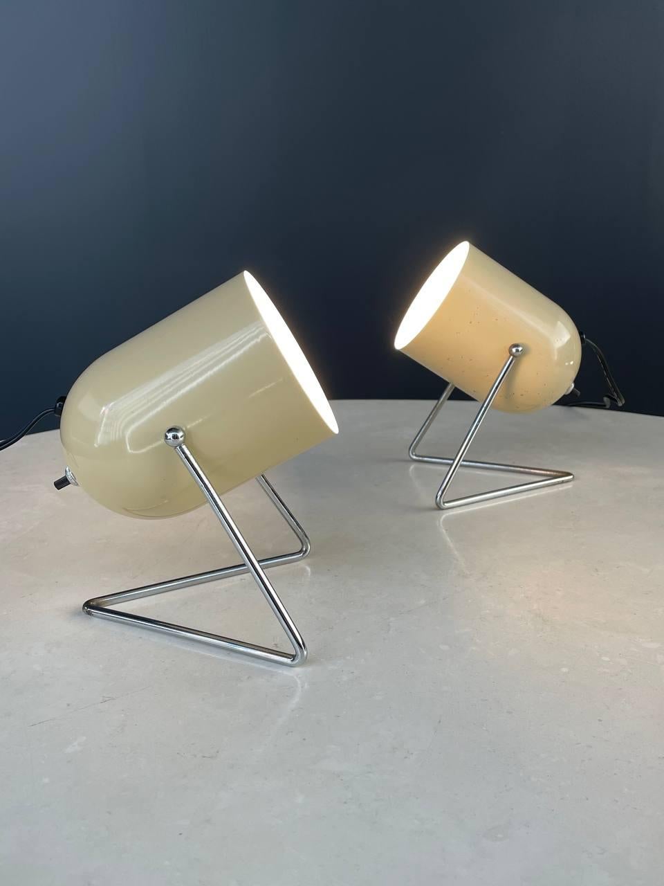 American Pair of Mid-Century Modern Spotlight Table Lamps by Mobilite For Sale