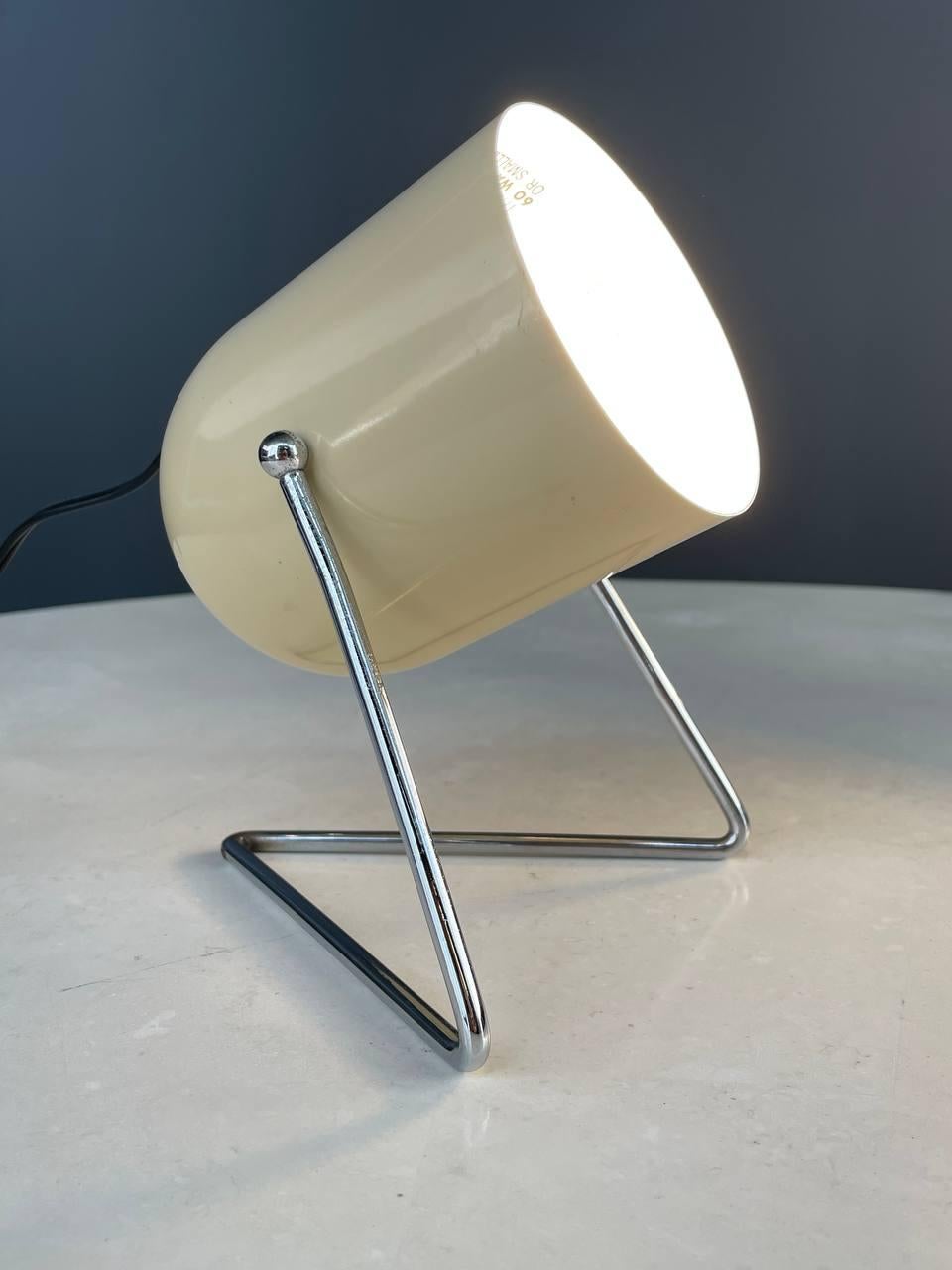 Metal Pair of Mid-Century Modern Spotlight Table Lamps by Mobilite For Sale