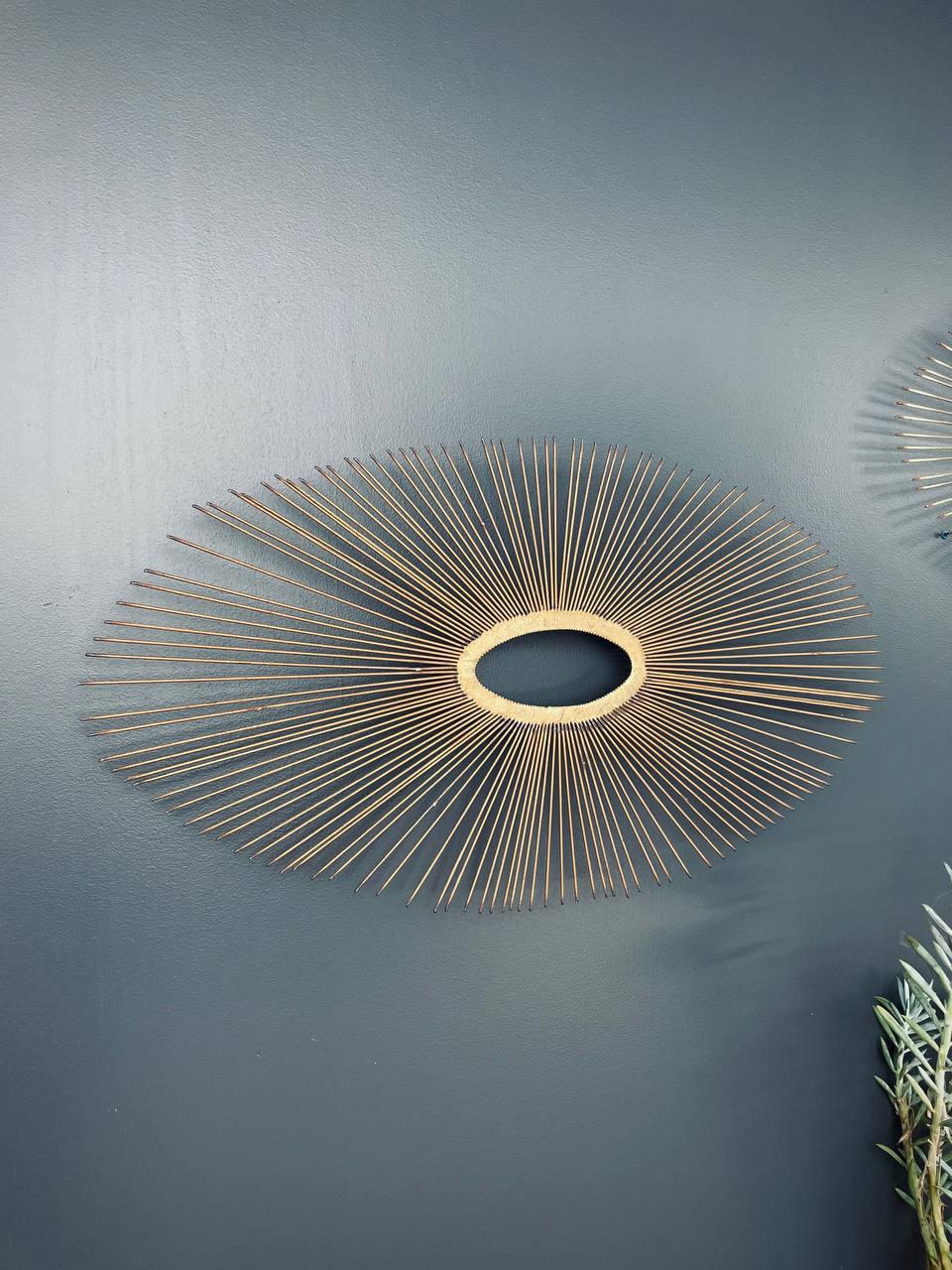Paire de sculptures murales Mid-Century Modern Spray Sunburst Bon état - En vente à Los Angeles, CA