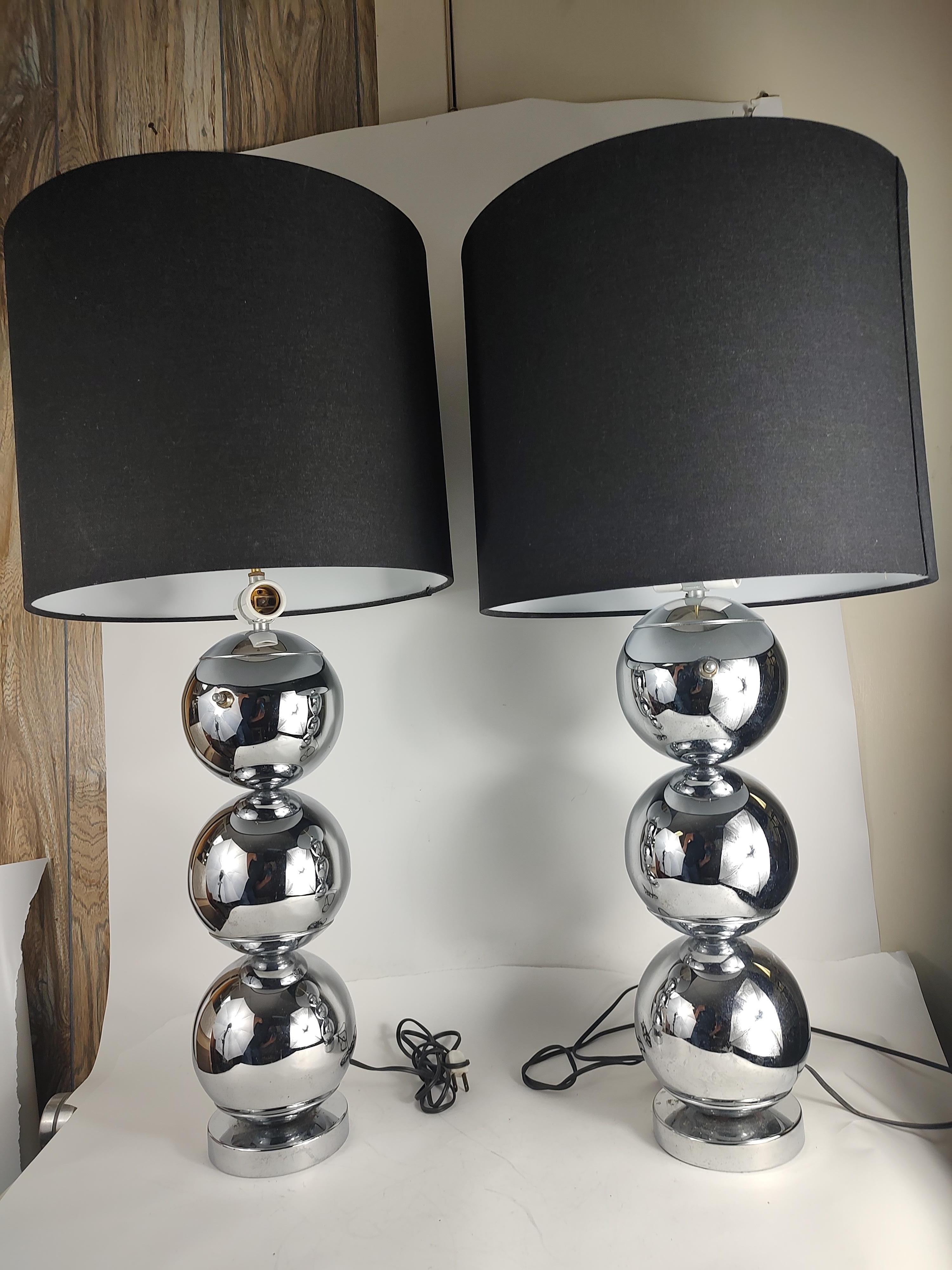 white lamps with balls