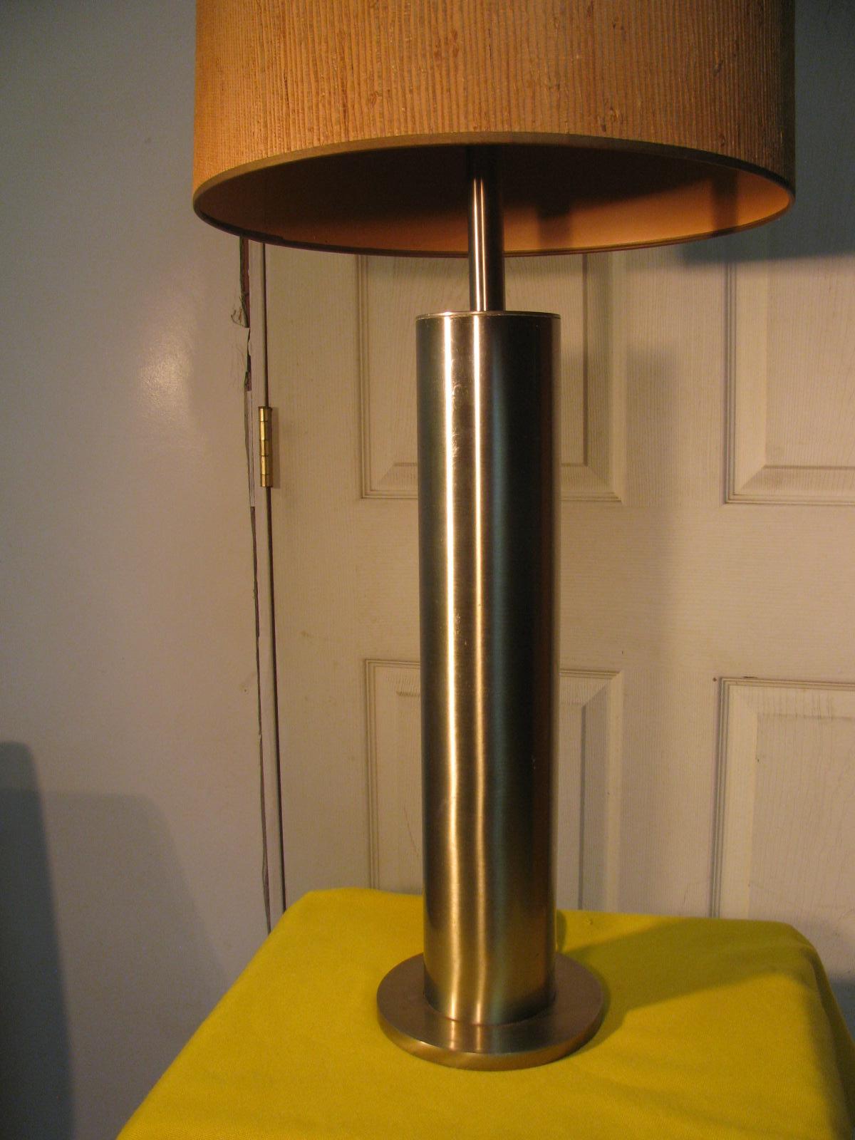 Pair of Mid-Century Modern Stainless Steel Cylindrical Table Lamps For Sale 1