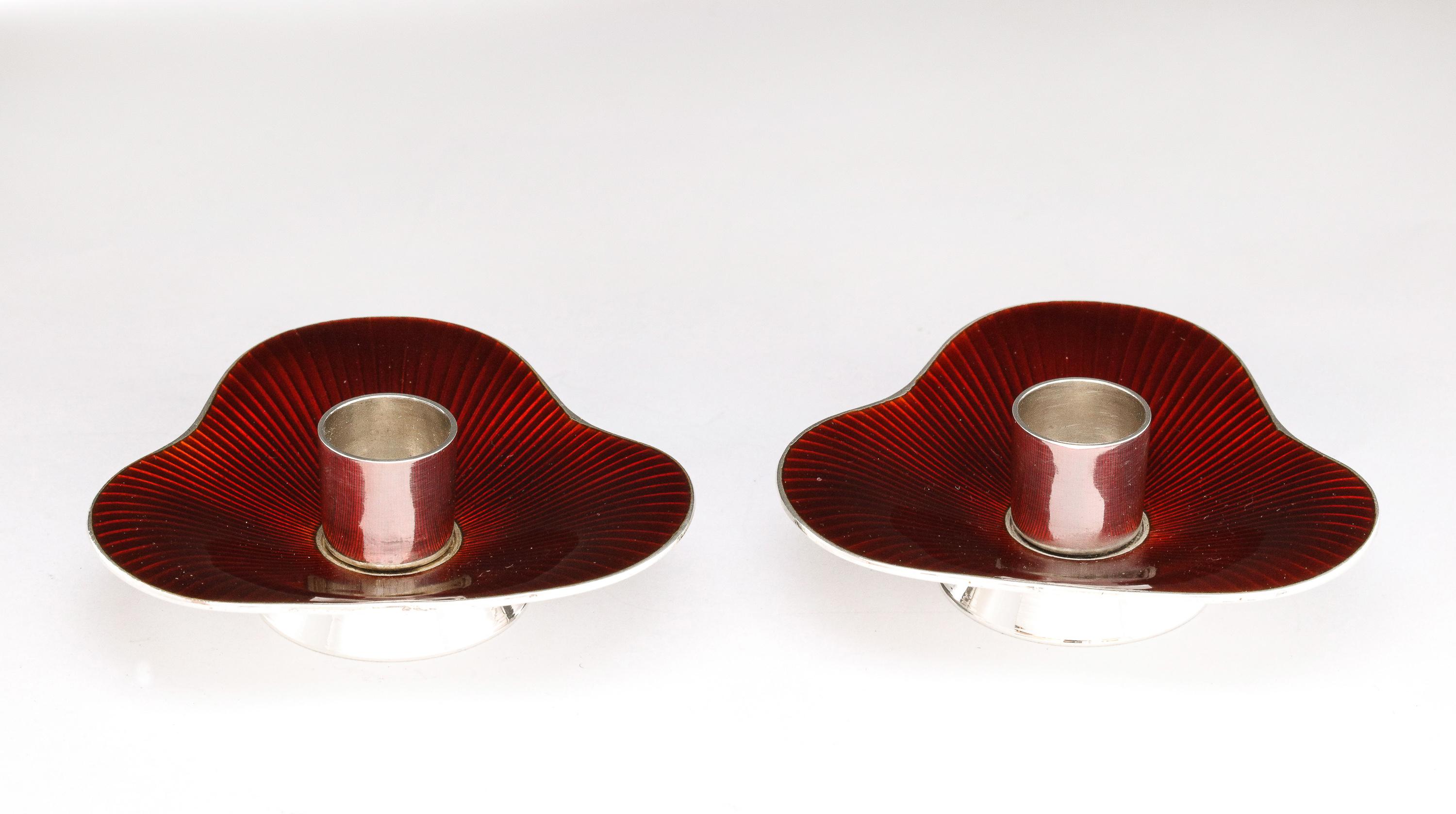 Pair of Mid-Century Modern Sterling Silver and Bright Red Enamel Candlesticks For Sale 2