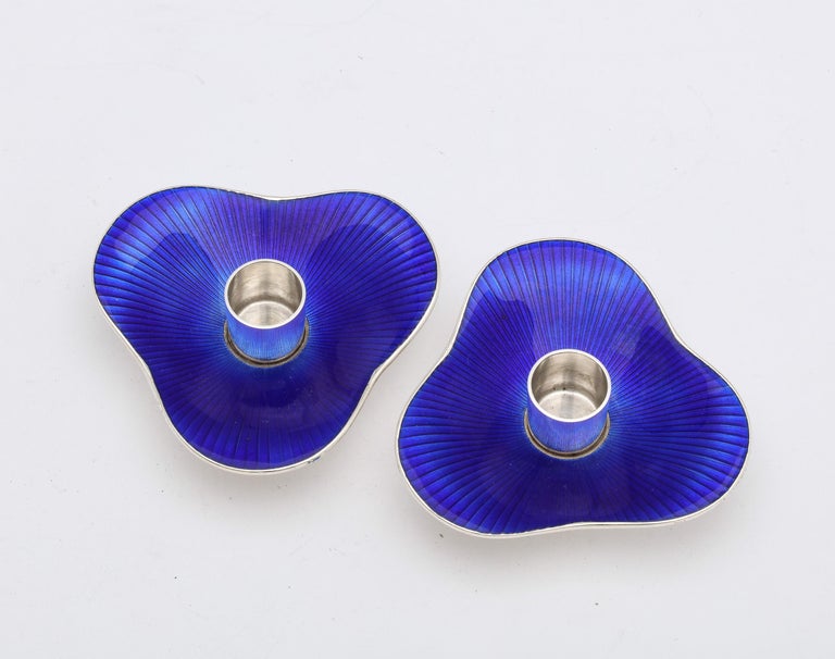 Pair of Mid-Century Modern Sterling Silver and Cobalt Blue Enamel Candlesticks For Sale 6