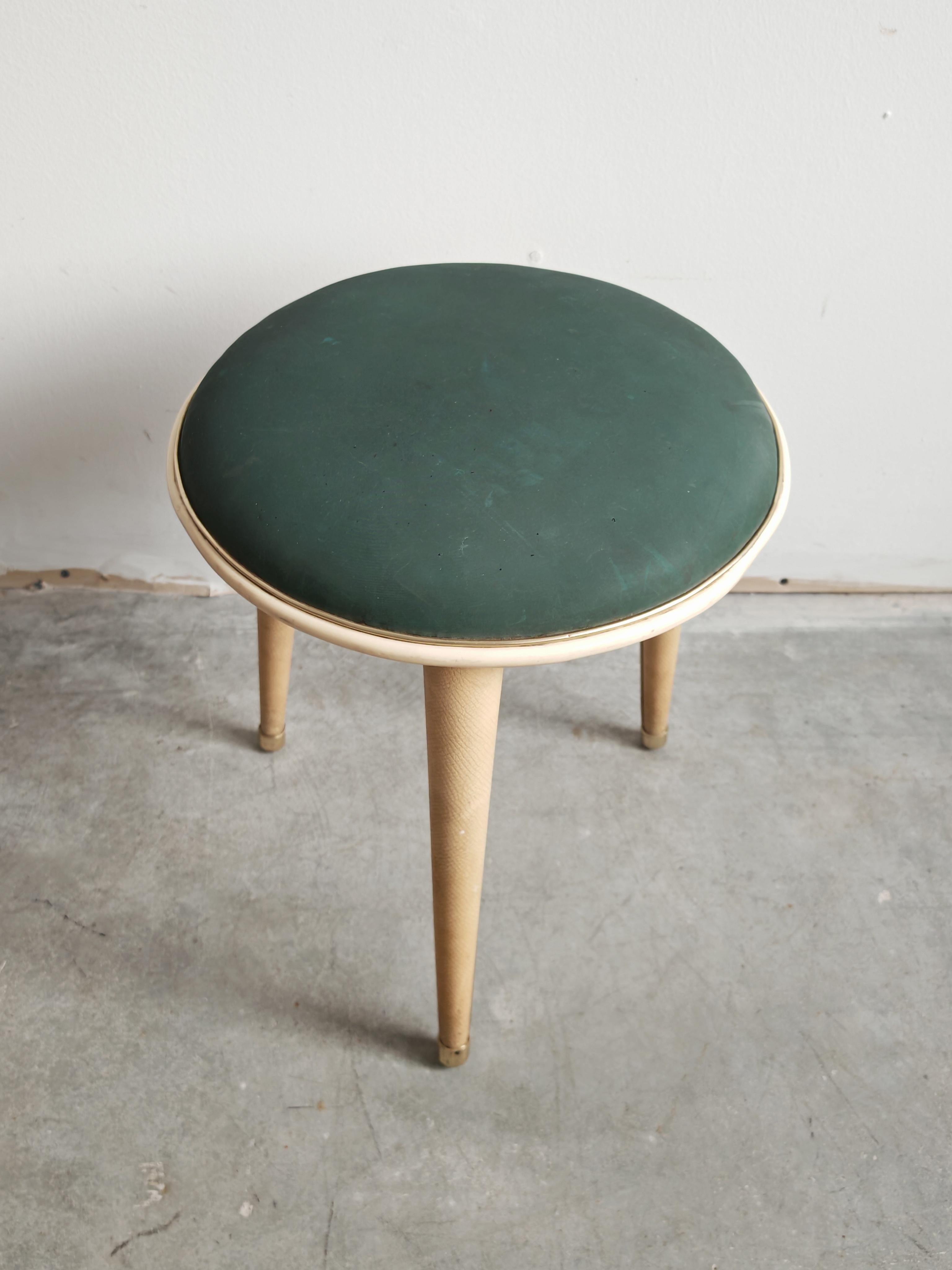 Paar moderne Hocker aus der Mitte des Jahrhunderts von Umberto Mascagni, Italien 1950er Jahre (Moderne der Mitte des Jahrhunderts) im Angebot