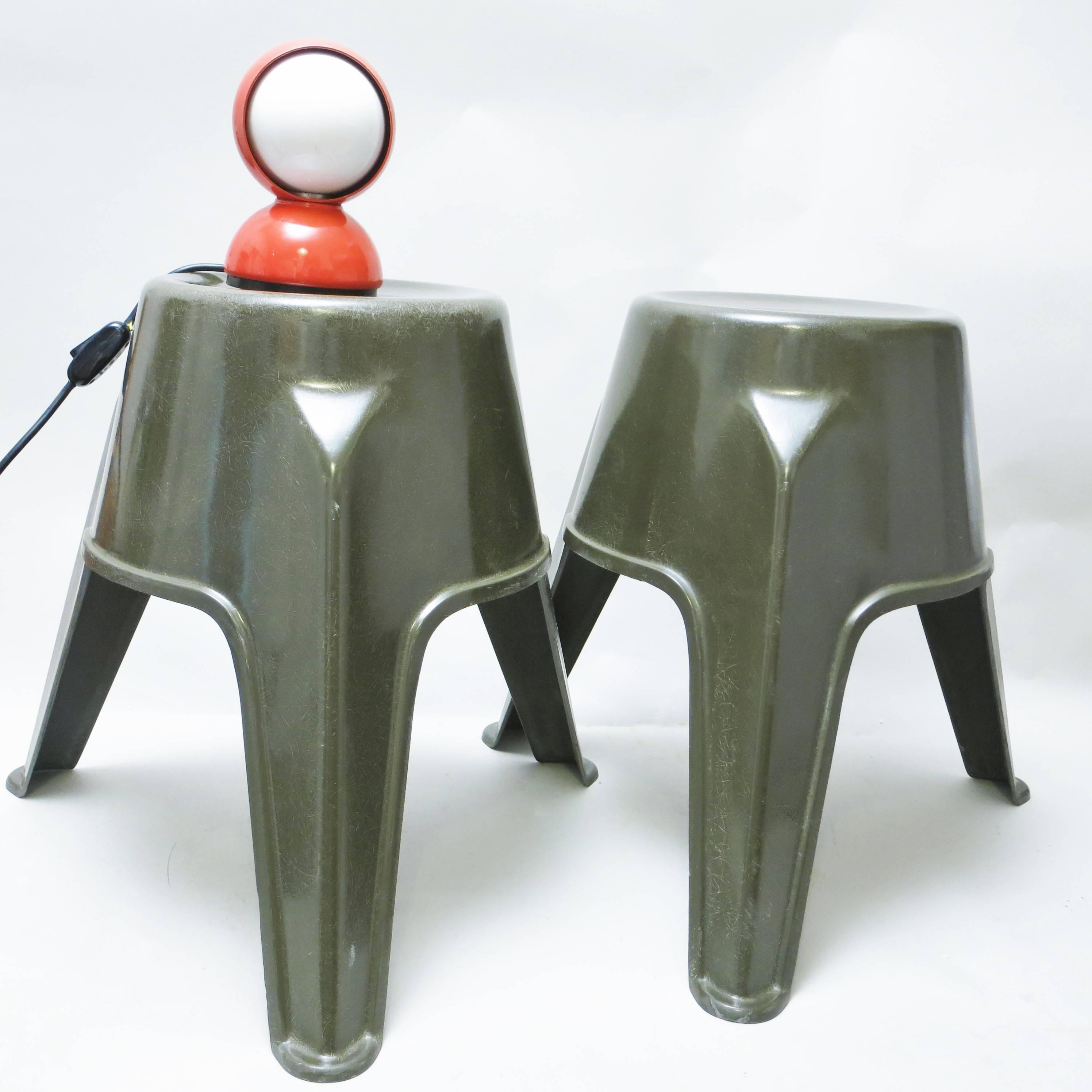 Pair of Mid-Century Modern Stools in Green Fiberglass 6