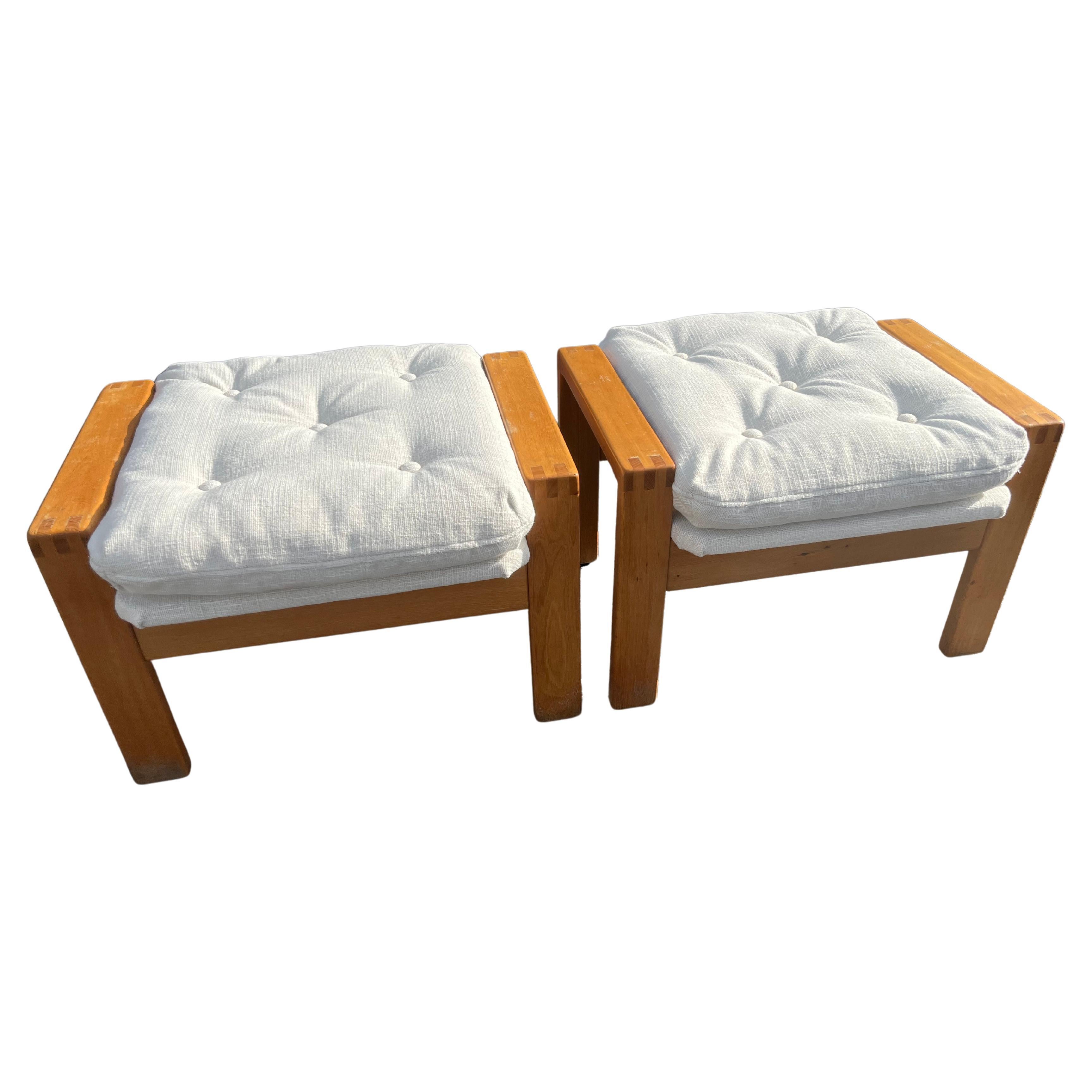 Ein Paar moderne Hocker aus der Mitte des Jahrhunderts, Aalto Asko 1960er Jahre