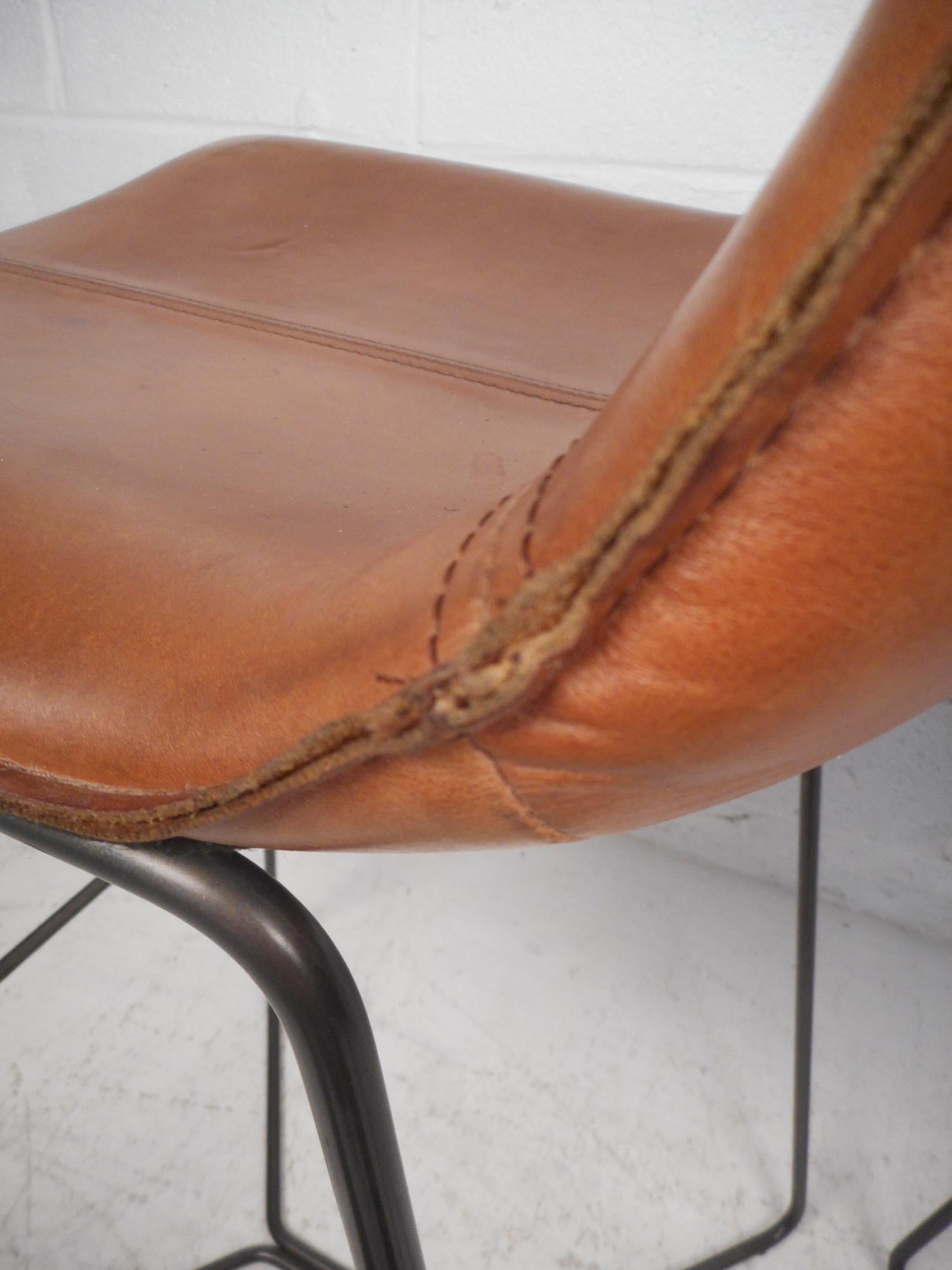 Pair of Mid-Century Modern Stools with Leather Upholstery 1