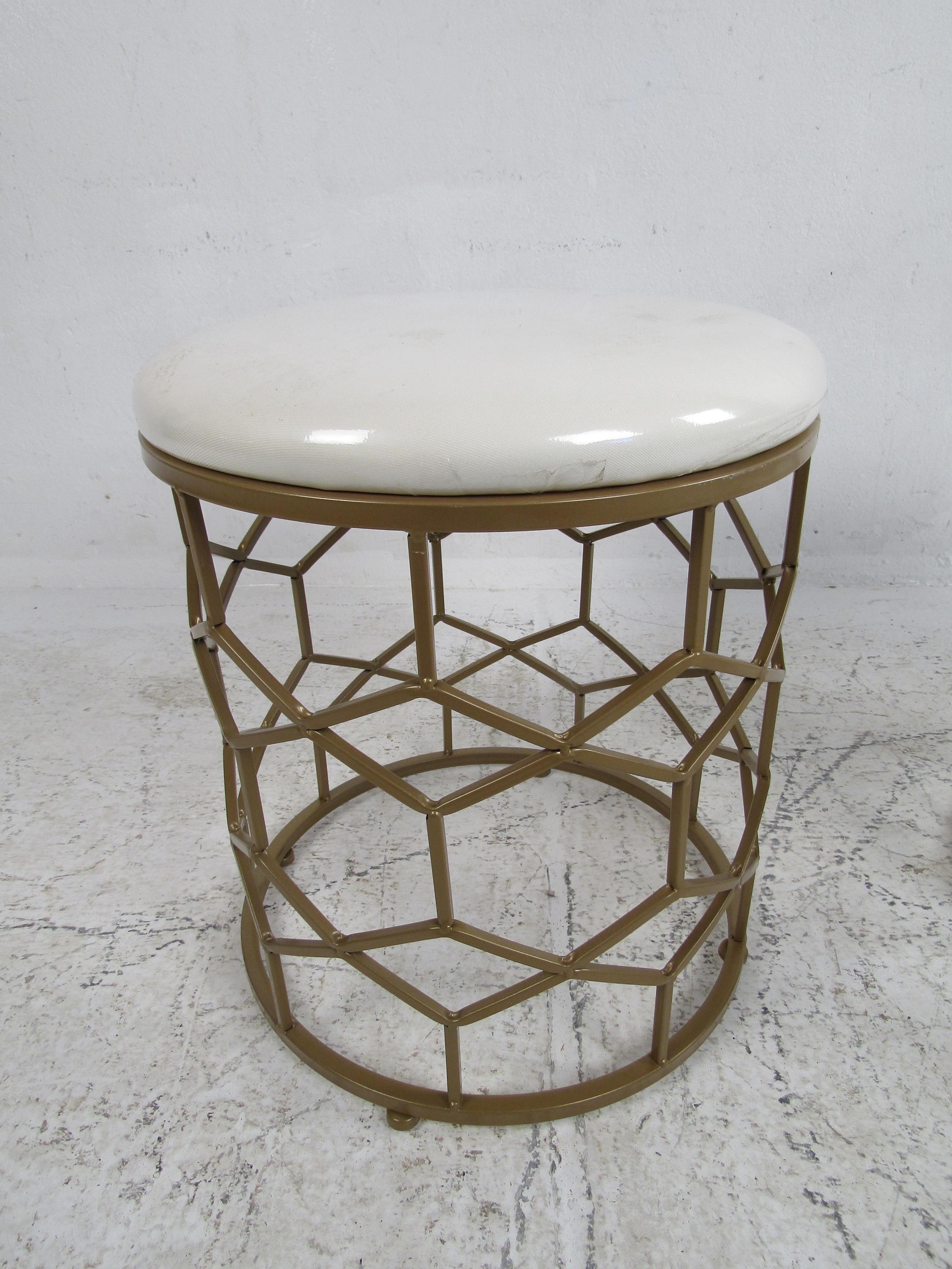 Pair of Mid-Century Modern Style Faux Brass Base White Vinyl Stools In Good Condition For Sale In Brooklyn, NY