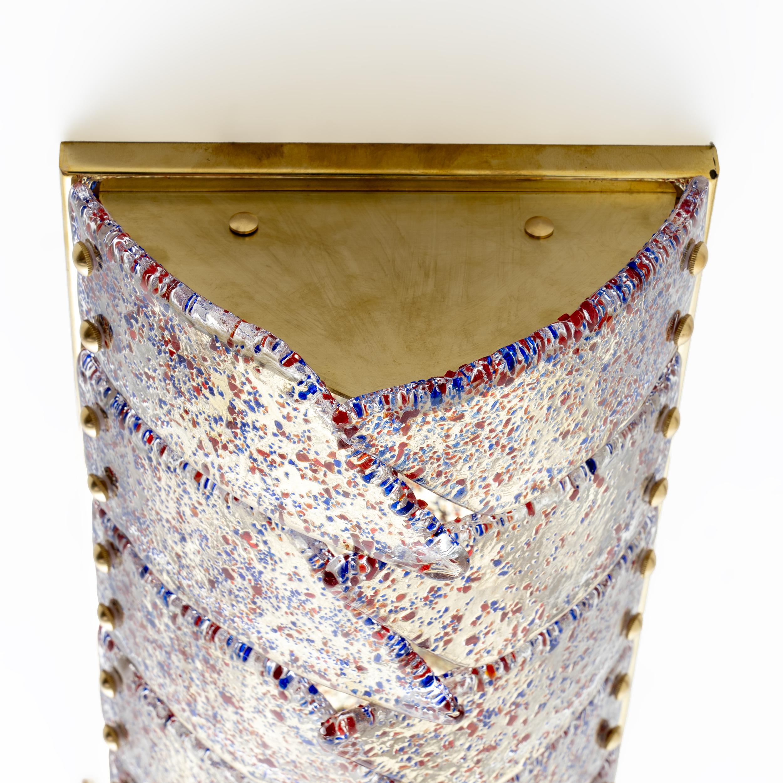 Coppia di lampade in vetro di Murano e ottone in stile moderno di metà secolo in vendita 3