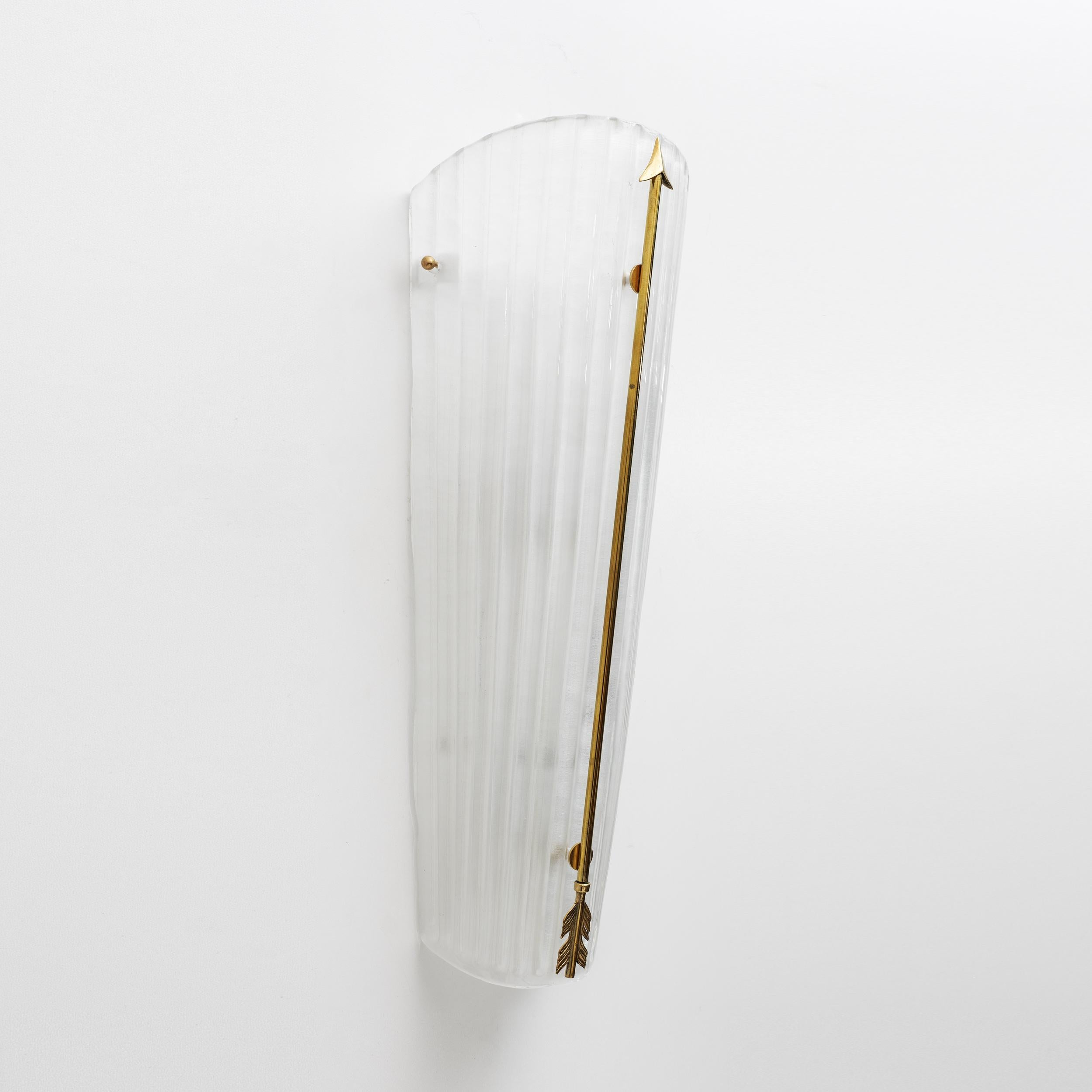 Pair of Mid-century Modern Style Italian Murano Glass and Brass Sconces For Sale 2