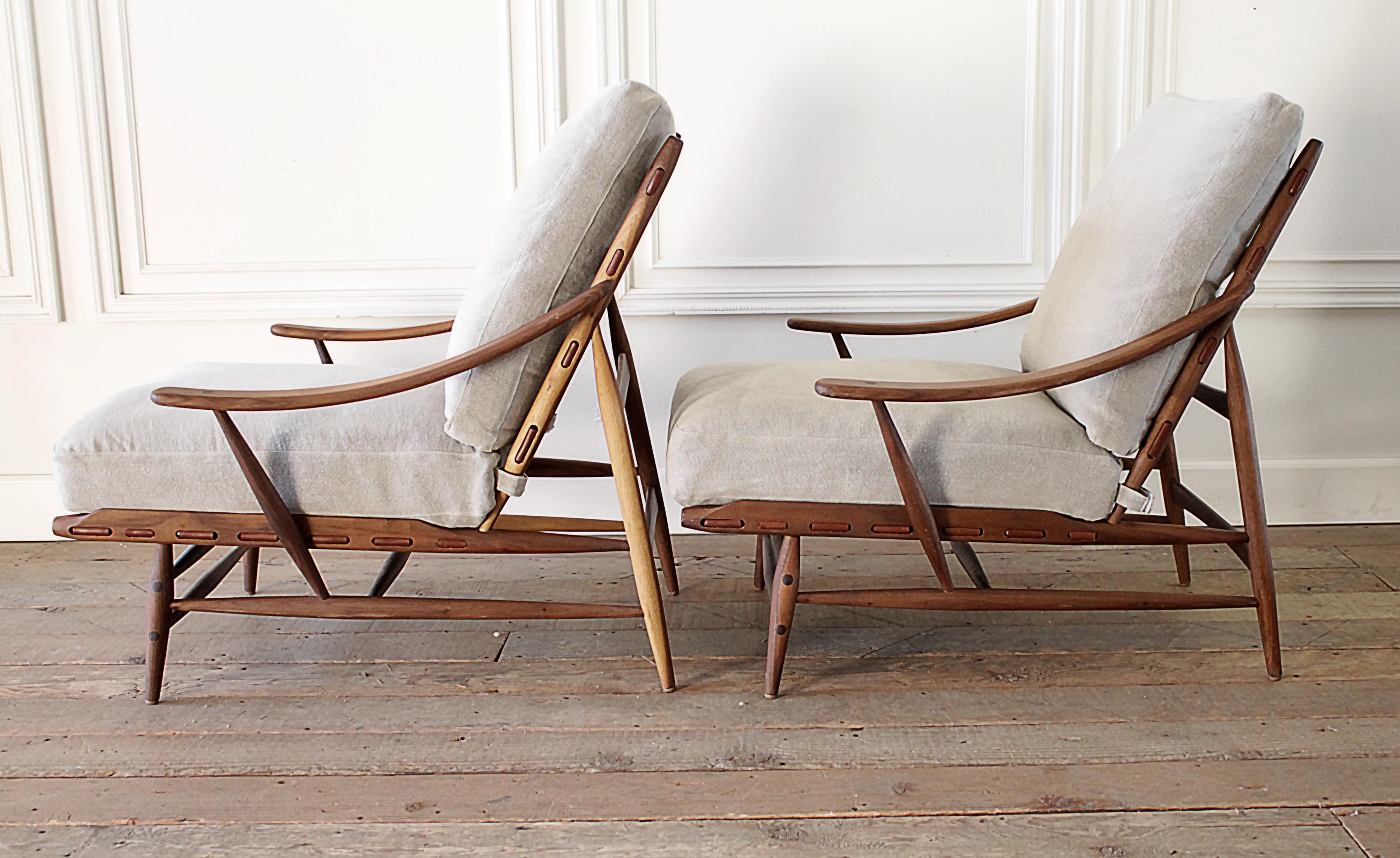 Contemporary Pair of Mid-Century Modern Style Lounge Chairs with Stone Washed Linen Cushions