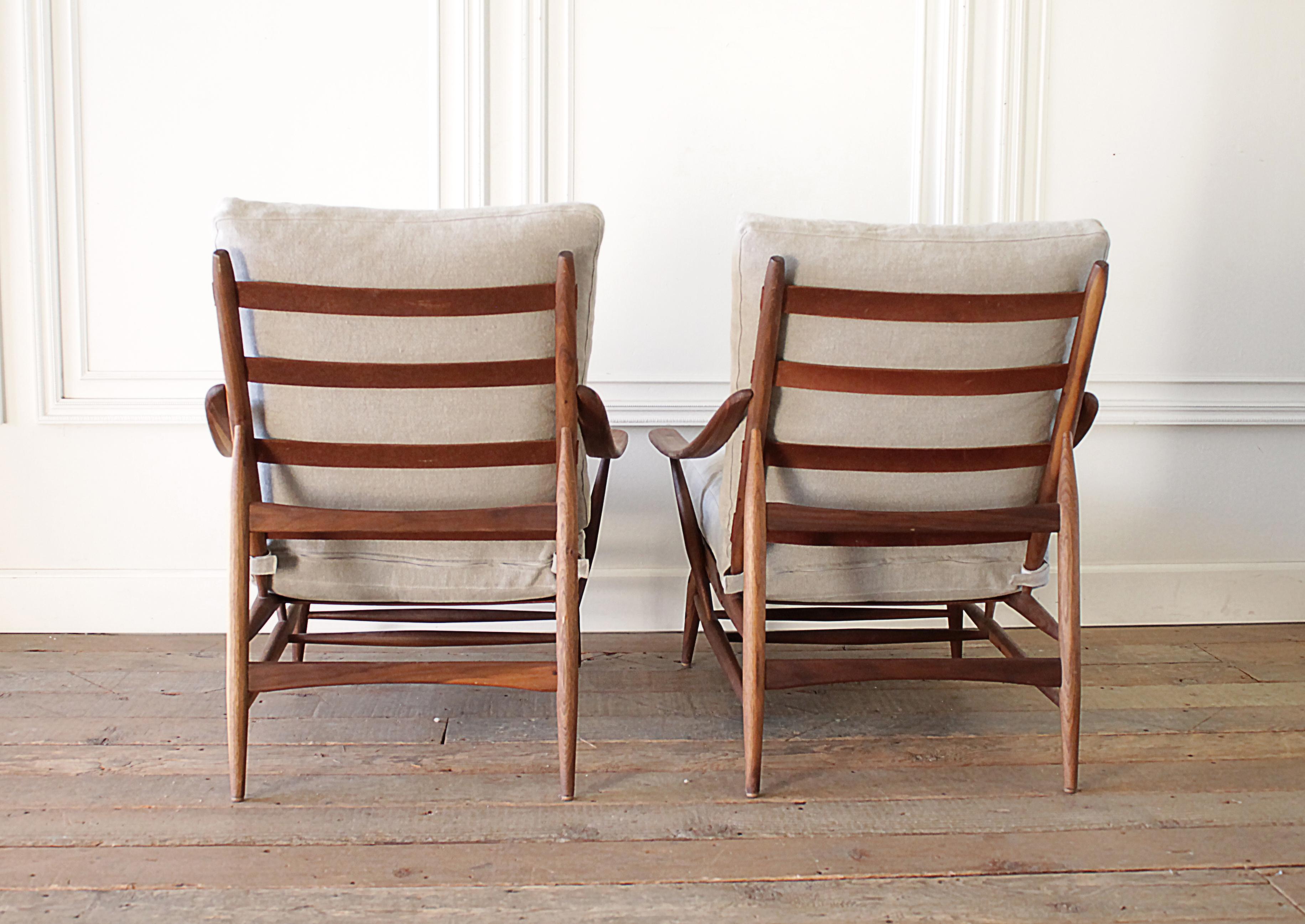 Leather Pair of Mid-Century Modern Style Lounge Chairs with Stone Washed Linen Cushions