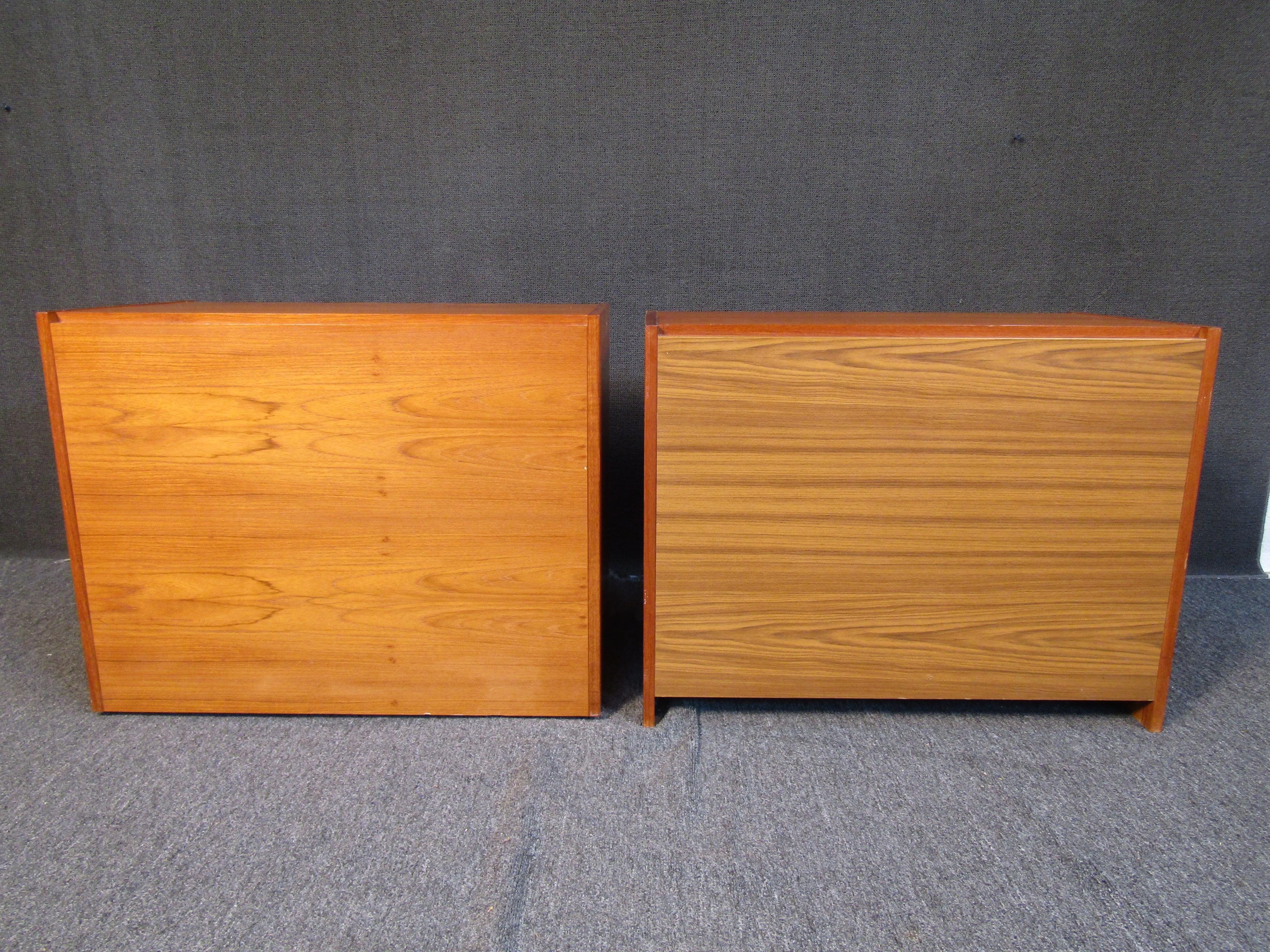 Pair of Mid-Century Modern Style Teak Dressers For Sale 9