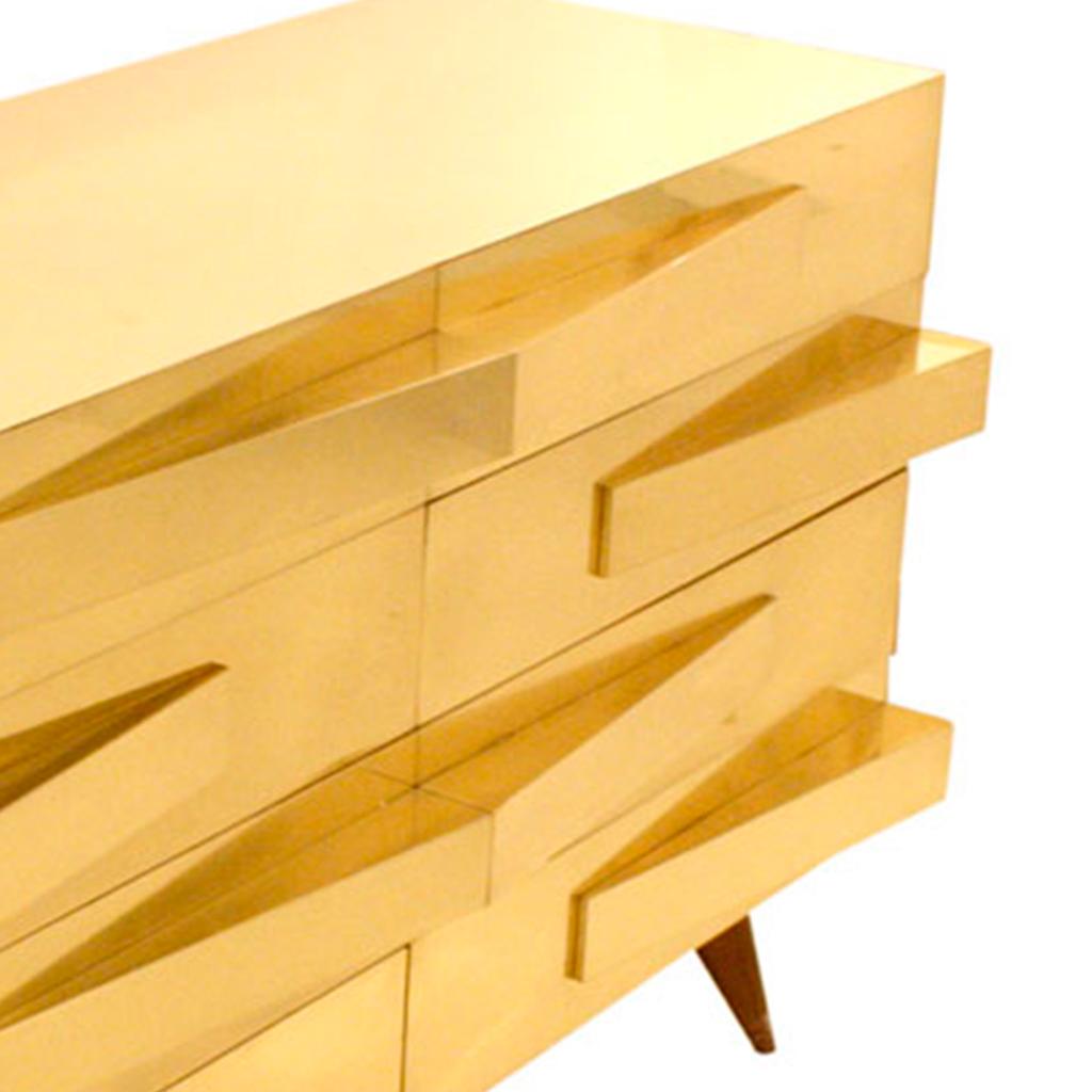 Coppia di comò italiani in legno e ottone in stile metà secolo moderno in vendita 4