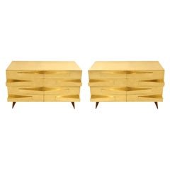 Paire de commodes italiennes en bois et laiton de style moderne du milieu du siècle dernier