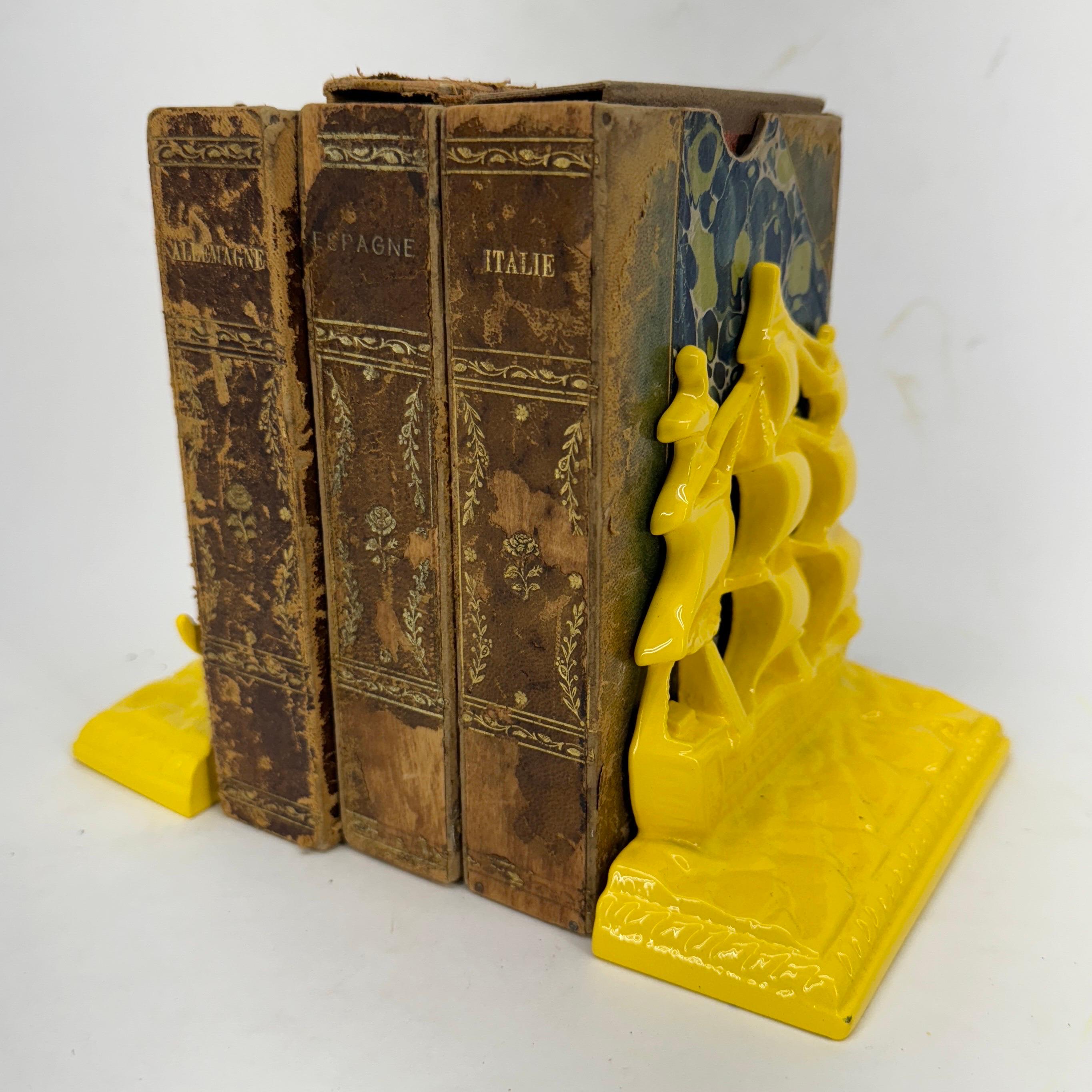 20th Century Pair of Mid-Century Modern Sunshine Yellow Boat Bookends For Sale