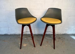 Pair of Mid-Century Modern Swivel Bar Stools, Circa 1970s
