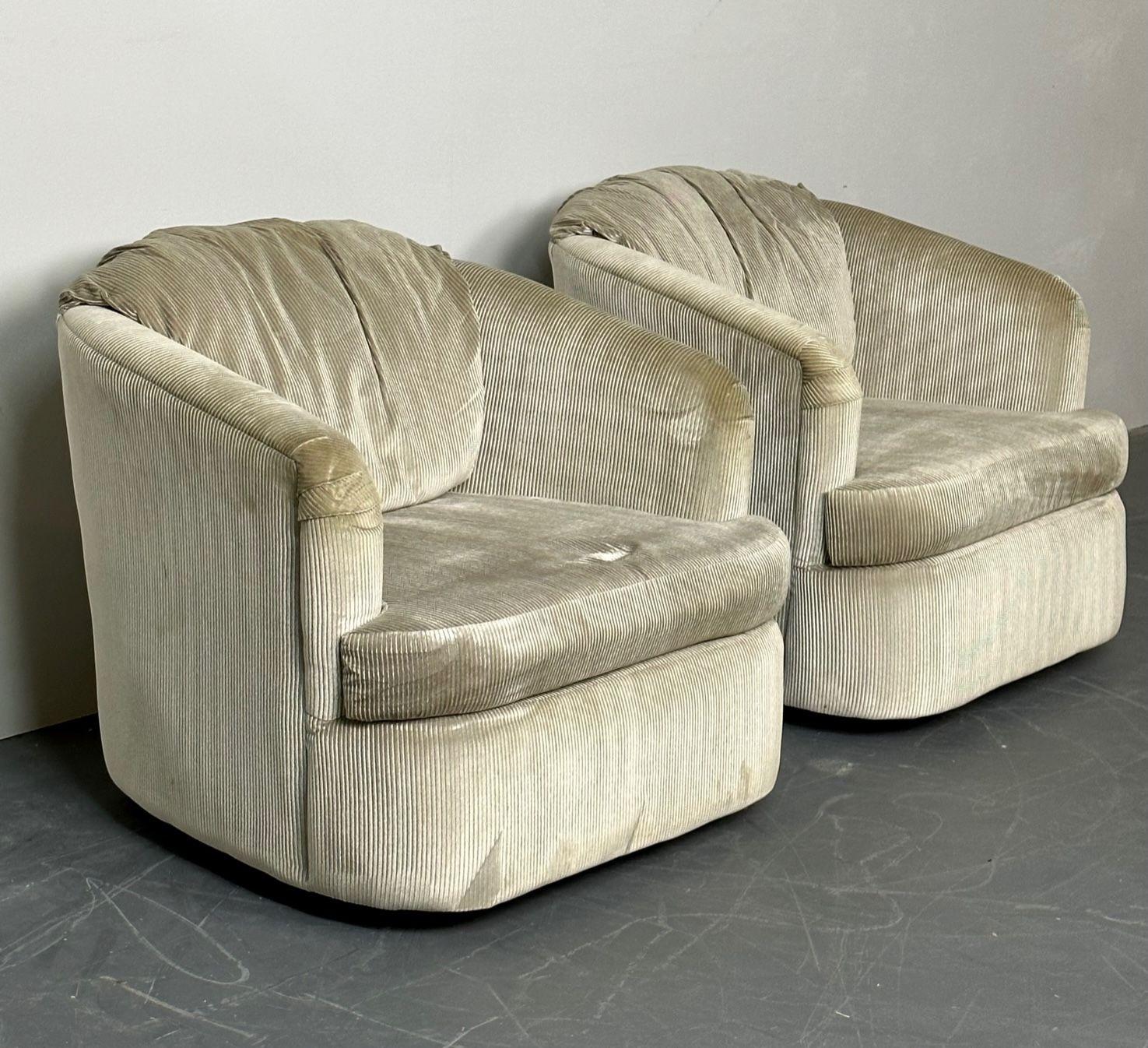 American Pair of Mid-Century Modern Swivel Chairs, Milo Baughman Style, Sturdy