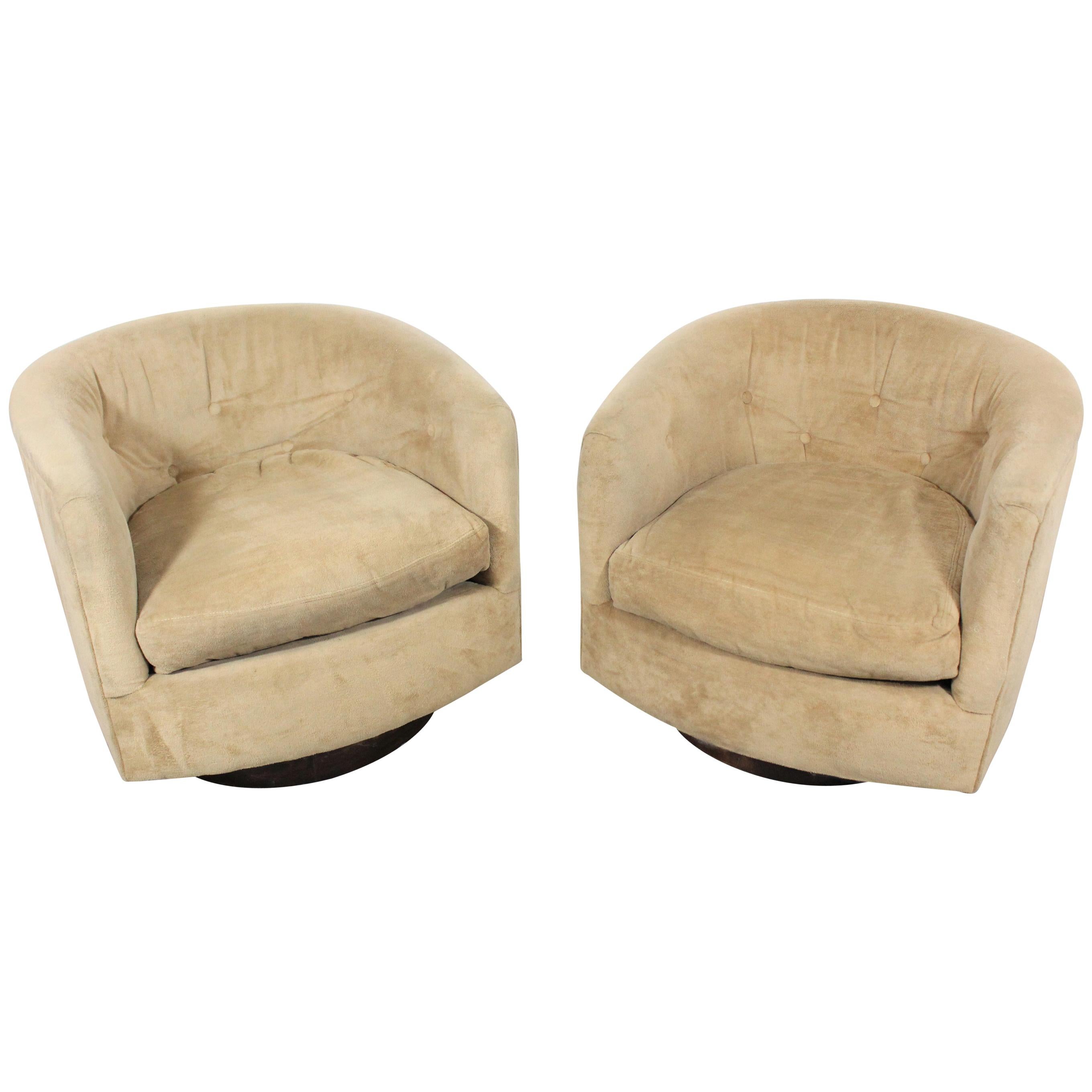 Pair of Mid-Century Modern Milo Baughman Style Walnut Base Swivel Club Chairs 