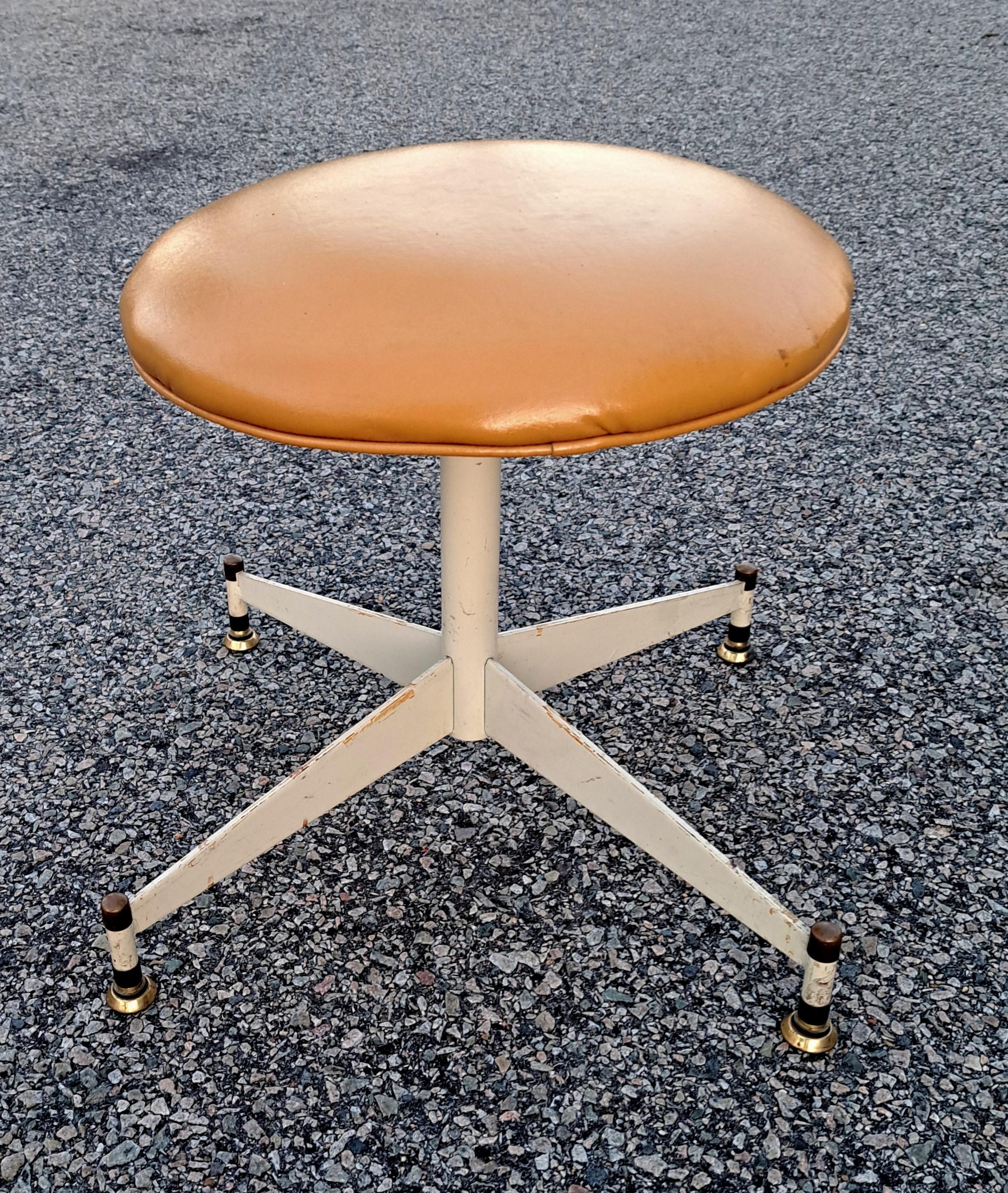 20th Century Pair of Mid-Century Modern Swivel Footstools For Sale
