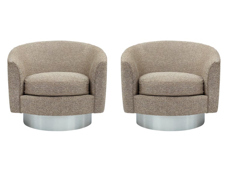 Mid-Century Modern Pair of Mid Century Modern Swivel Lounge Club Chairs in Tweed & Brushed Steel For Sale