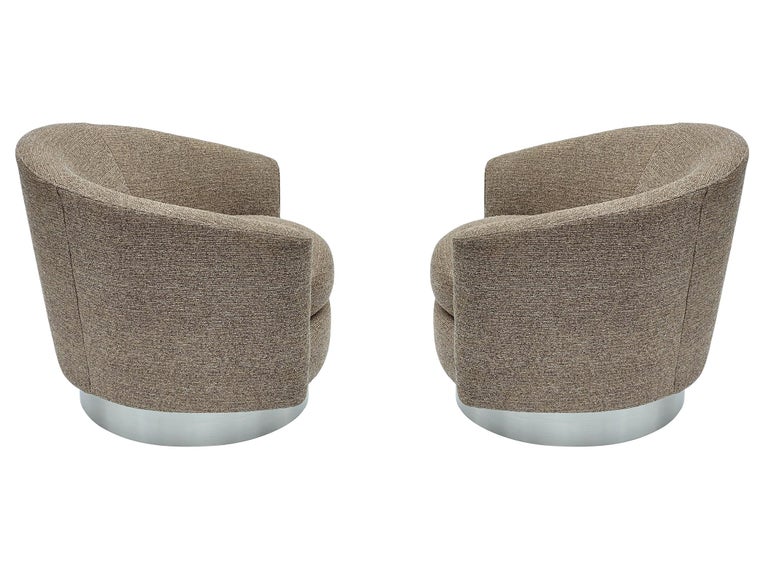 Pair of Mid Century Modern Swivel Lounge Club Chairs in Tweed & Brushed Steel For Sale 3