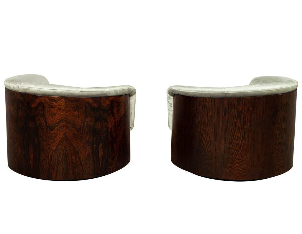 Late 20th Century Pair of Mid-Century Modern Swivel Tub Chairs