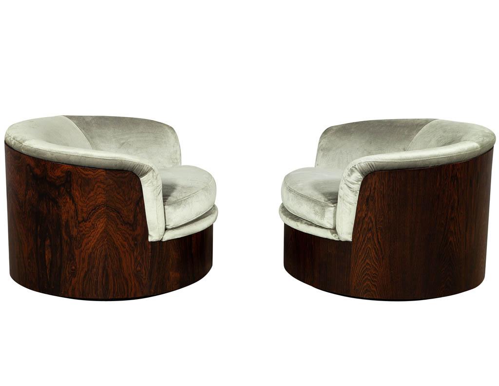 Pair of Mid-Century Modern Swivel Tub Chairs 1