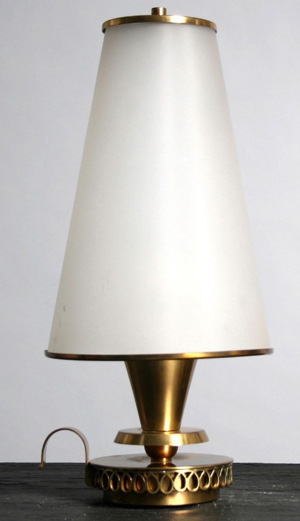 Italian Pair of Mid-Century Modern Table Lamps Attributed to Osvaldo Borsani For Sale
