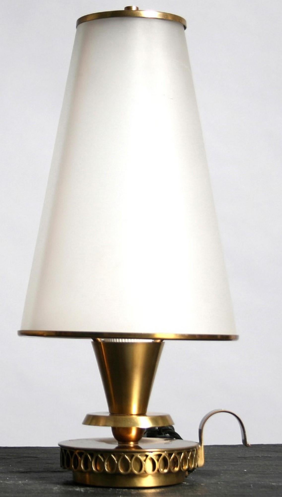 Pair of Mid-Century Modern Table Lamps Attributed to Osvaldo Borsani In Good Condition For Sale In London, GB