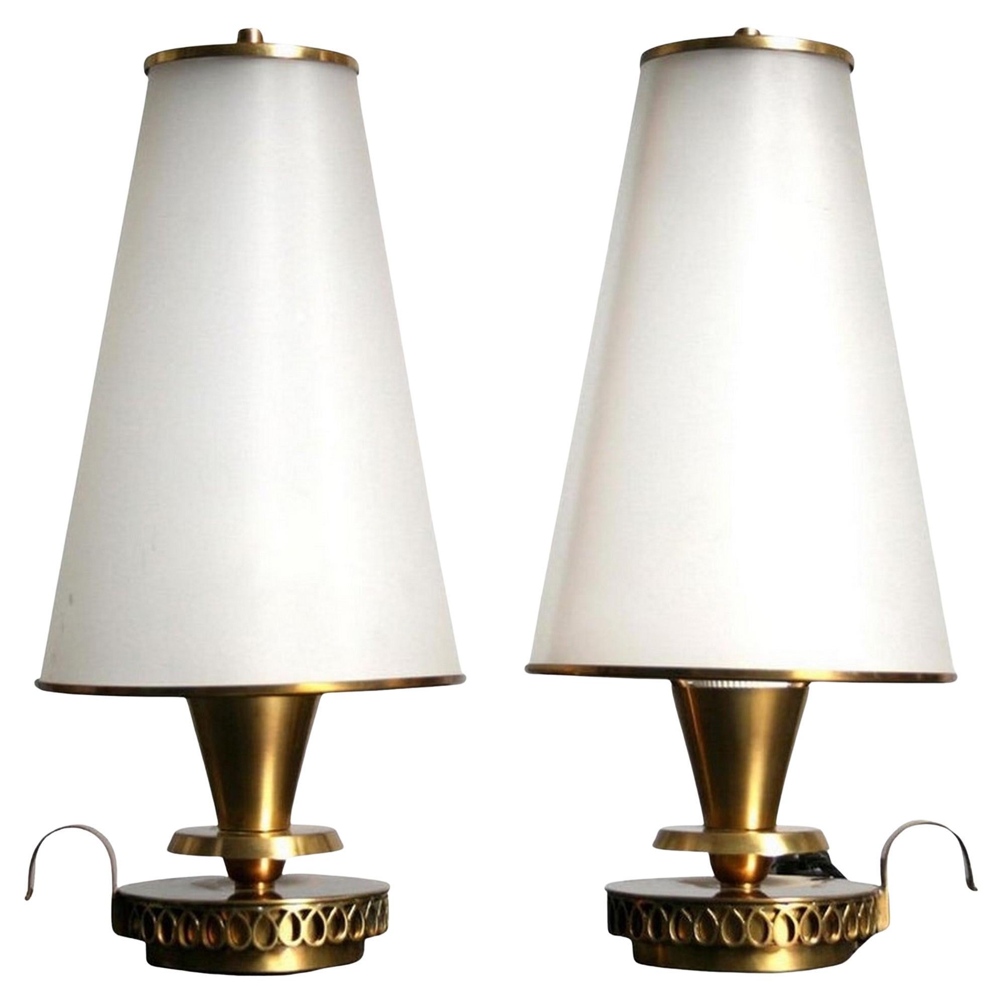 Pair of Mid-Century Modern Table Lamps Attributed to Osvaldo Borsani For Sale