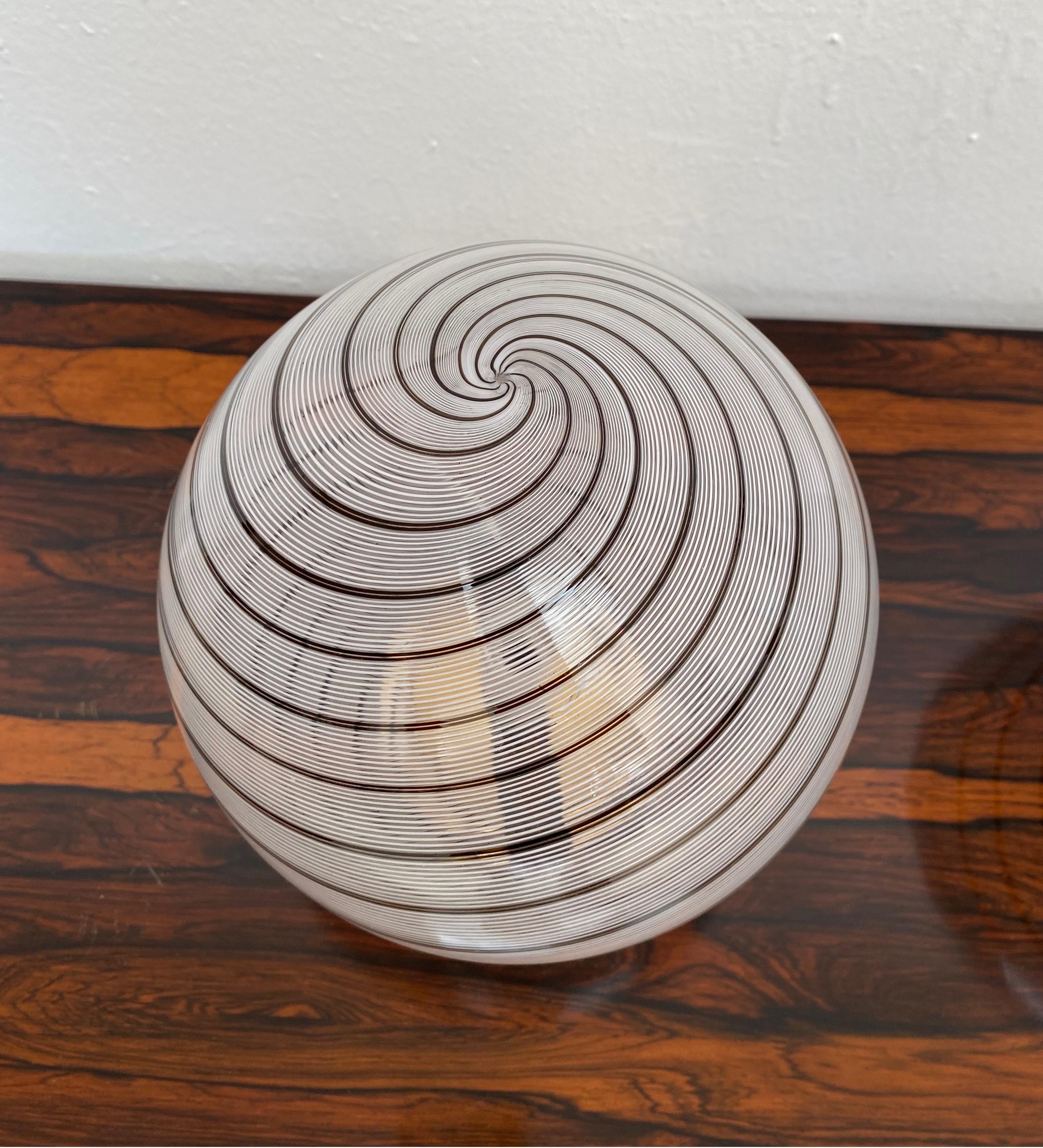 Italian Pair of Mid-Century Modern Table Lamps Attributed to Venini, Murano, circa 1970 For Sale