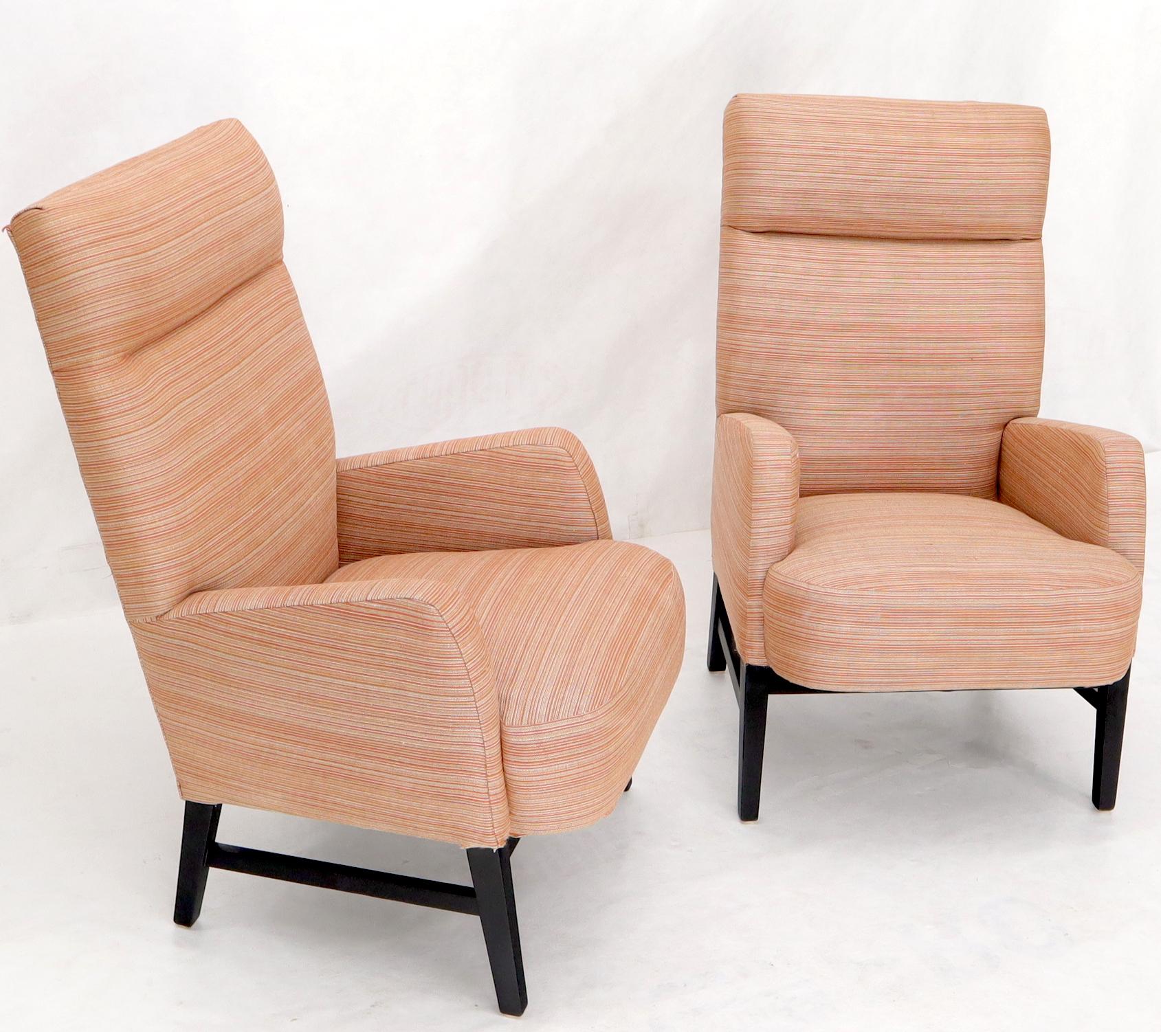 20th Century Pair of mid-century modern tall backs lounge chairs For Sale