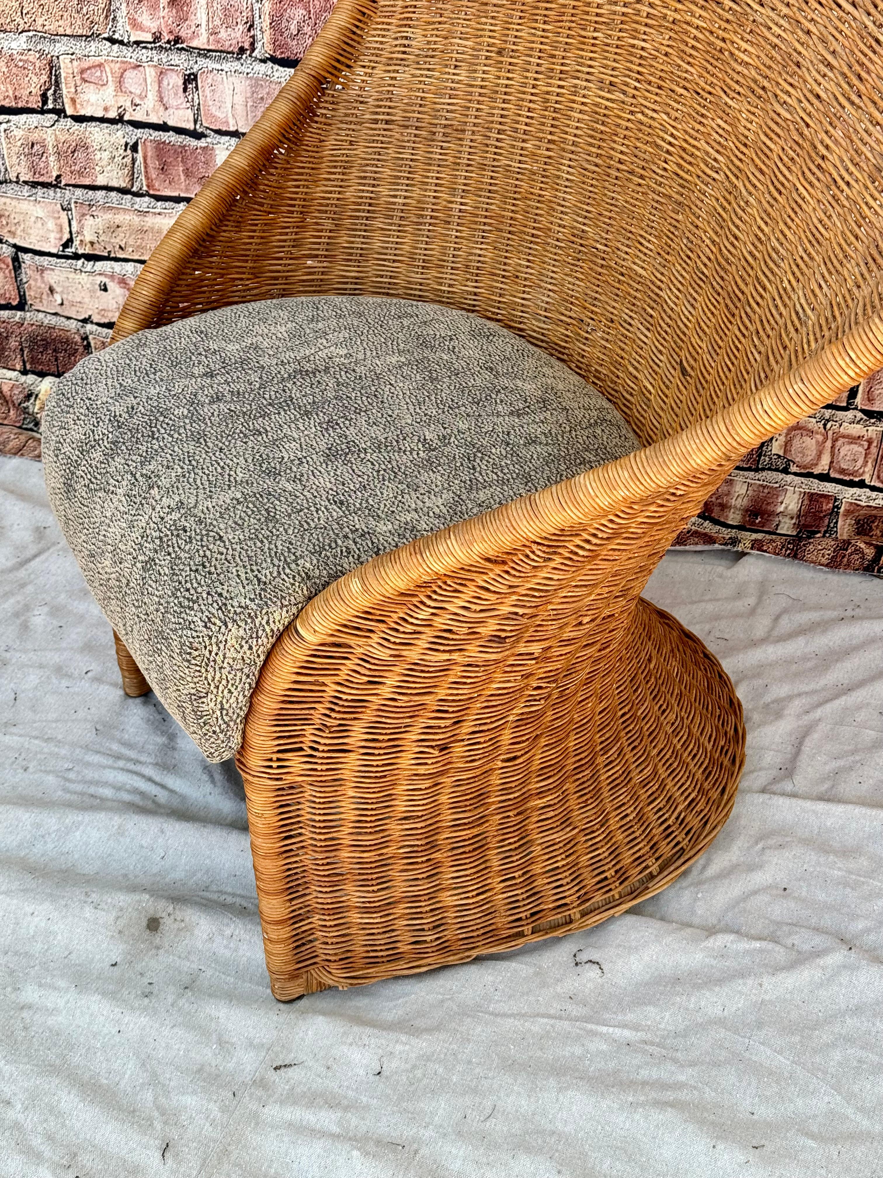 Pair Of Mid-Century Modern Tall Rattan Wicker Peacock Chairs For Sale 3