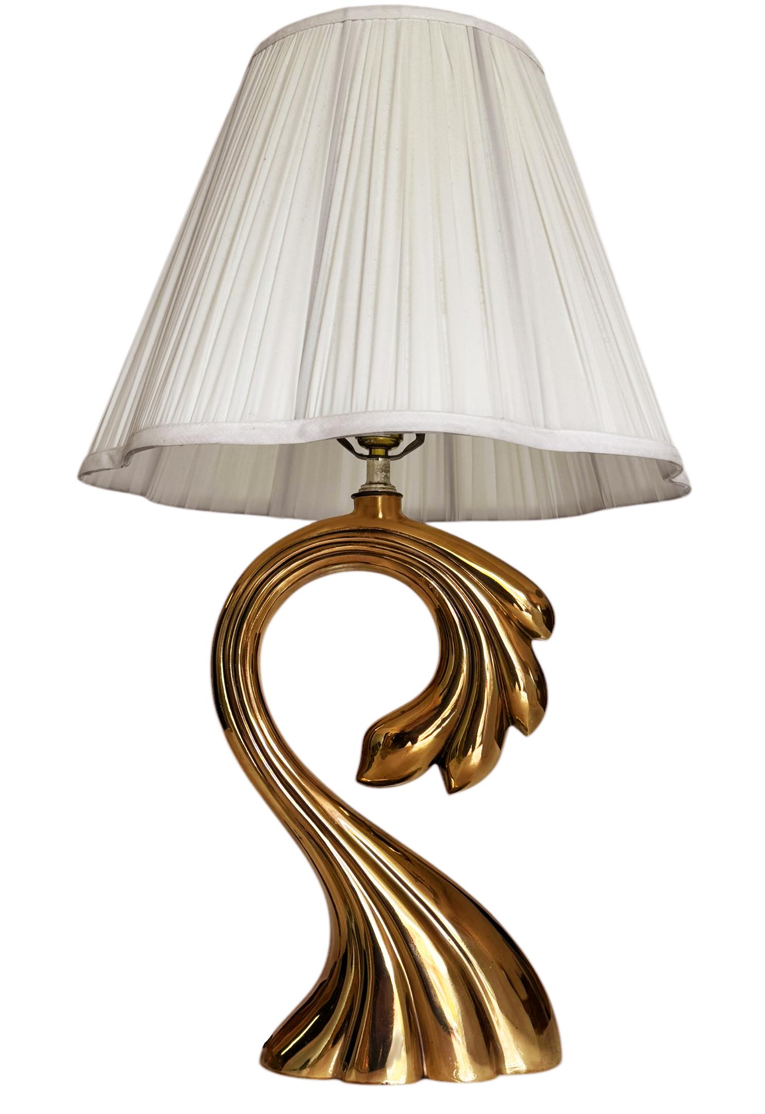 Paire de lampes de table en laiton hautes et sculpturales The Modernity Bon état - En vente à Philadelphia, PA