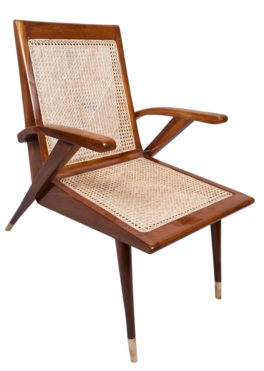 Pair of Mid-Century Modern Teak Caned Side or Lounge Chairs with White Cushions In Good Condition In Nantucket, MA