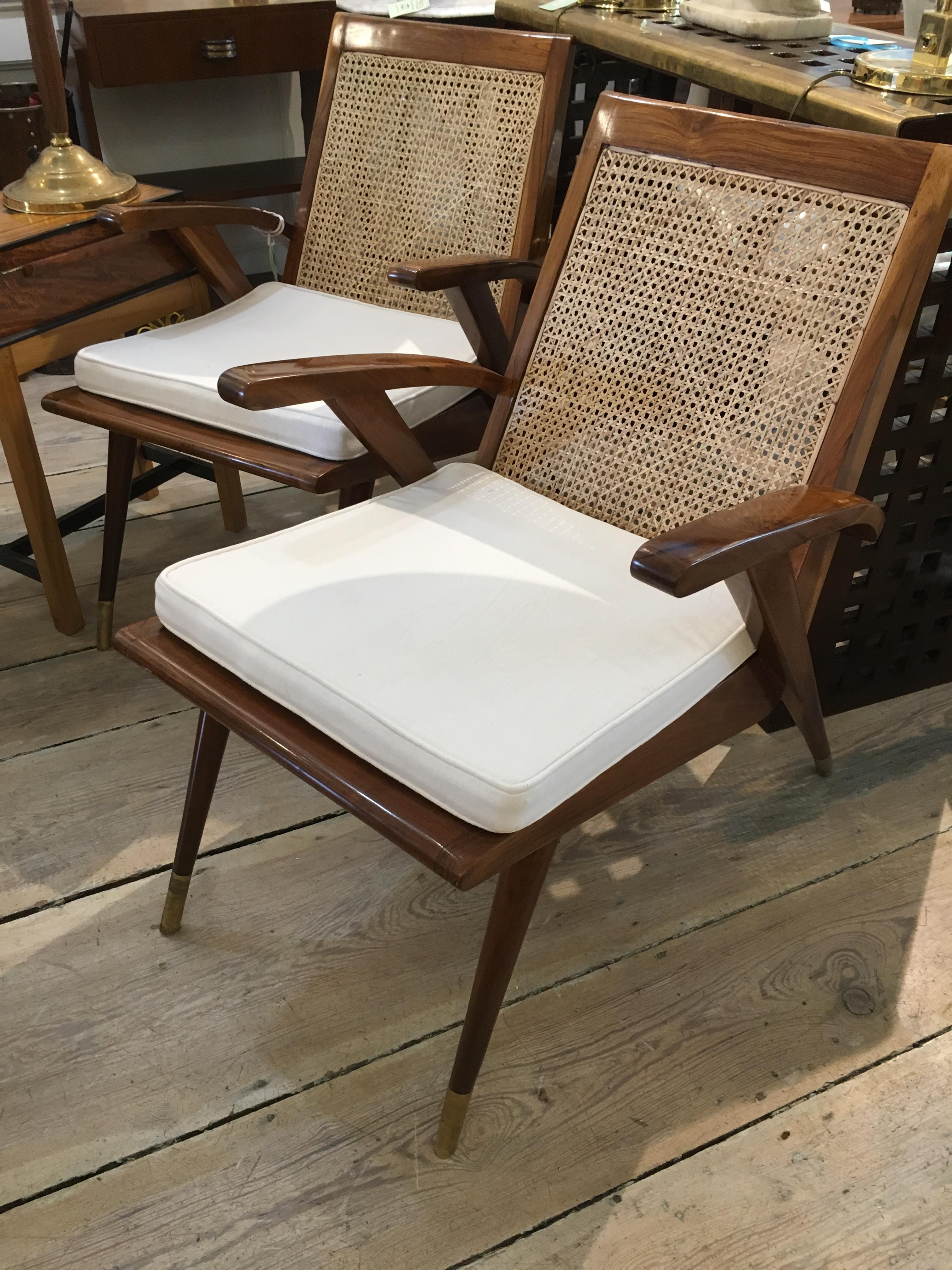 Pair of Mid-Century Modern Teak Caned Side or Lounge Chairs with White Cushions 5