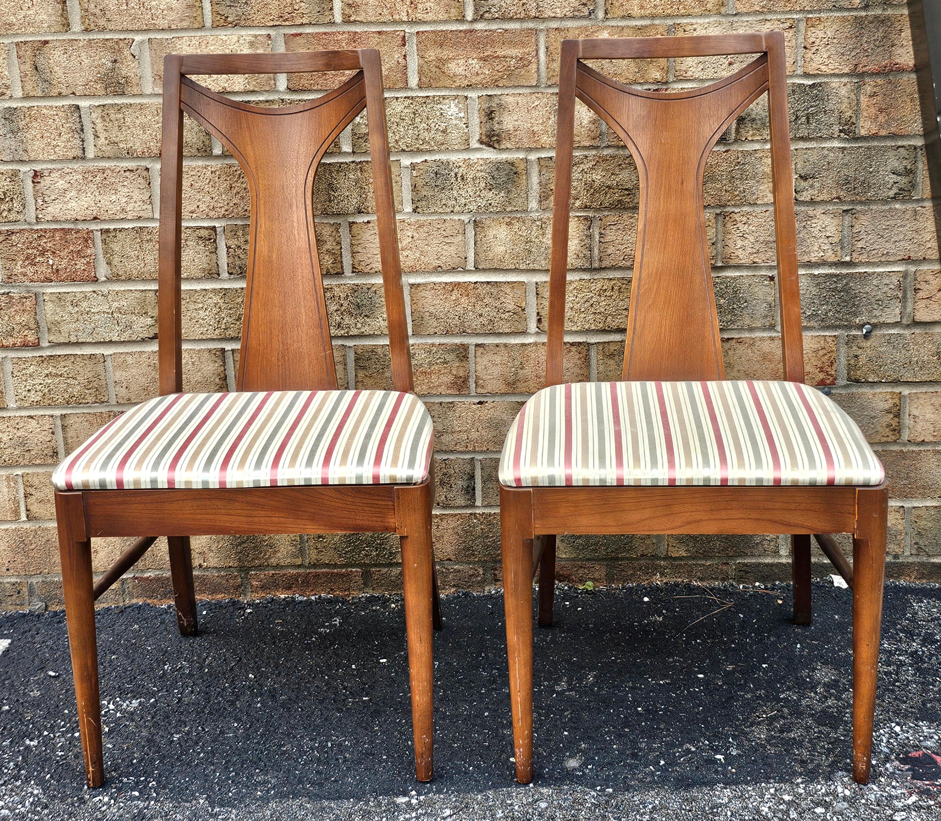 Scandinavian Modern Pair of Mid Century Modern Teak and Upholstered Seat Side Chairs For Sale