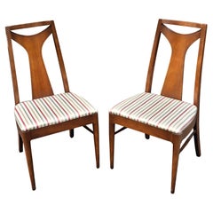 Paire de chaises d'appoint en teck et à assise tapissée du milieu du siècle dernier