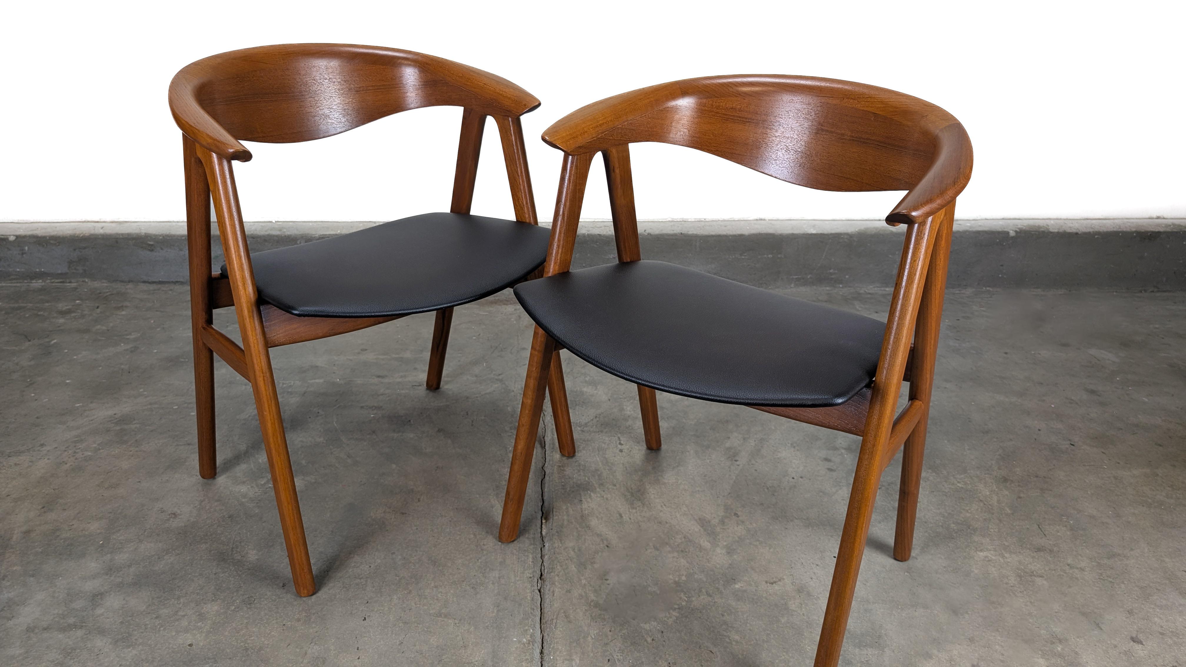 Paar moderne Teakholzstühle der Jahrhundertmitte, Model No. 52, von Erik Kirkegaard, um 1960 im Angebot 12