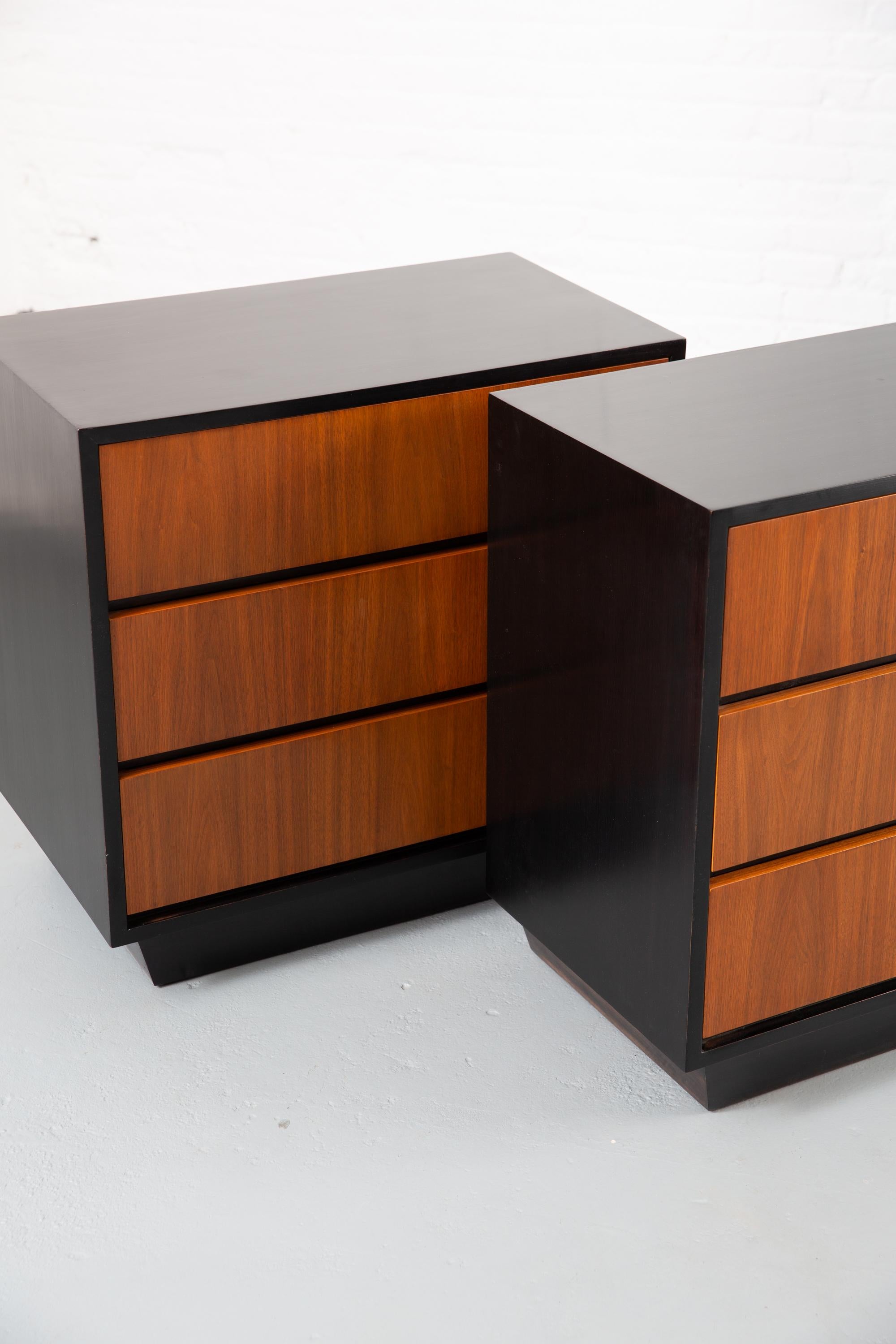 Pair of Mid-Century Modern Teak Chests with Marble Tops For Sale 10